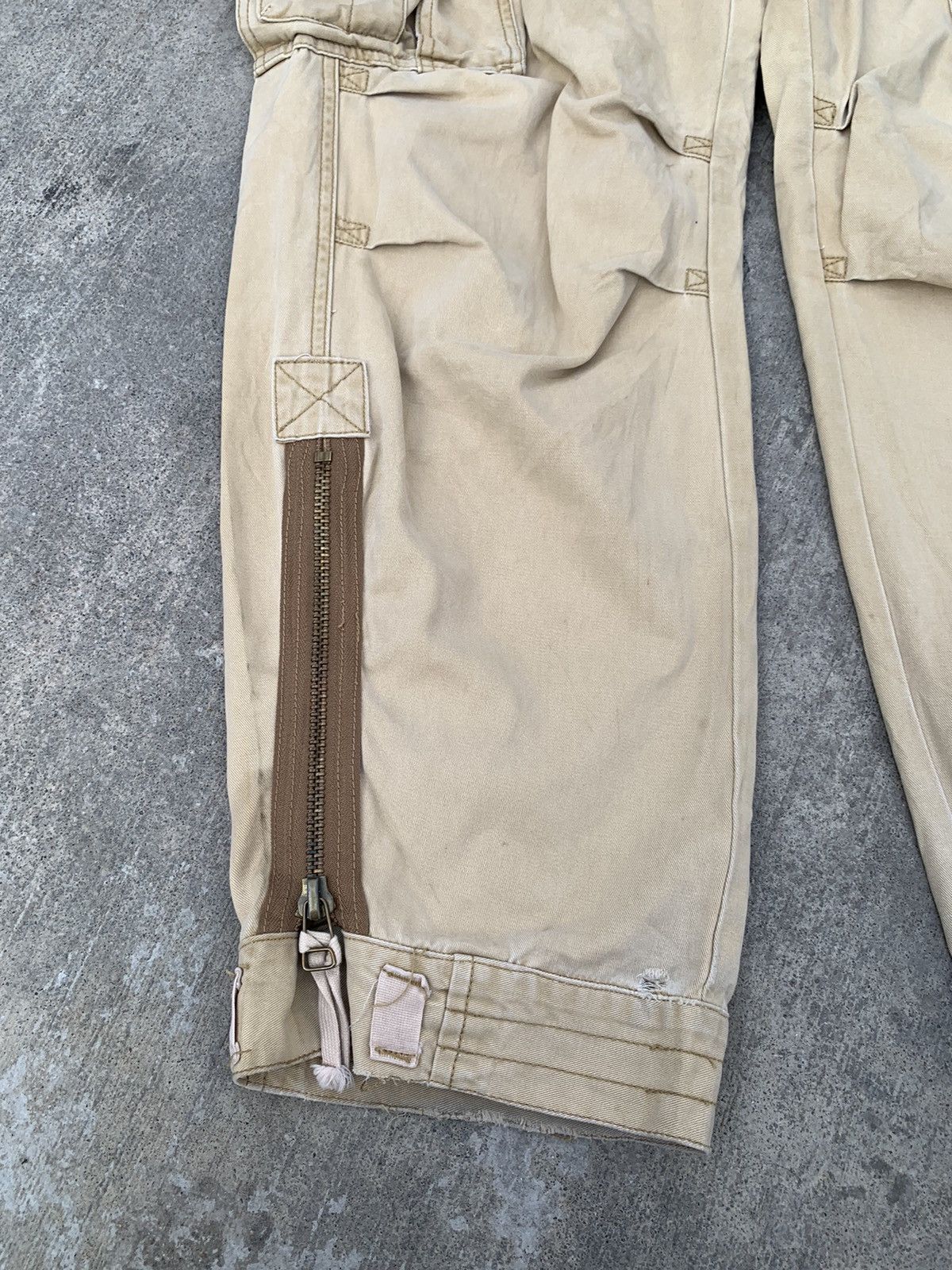 Japanese Brand Tom & ashley tactical multipocket bondage cargo zipper pants Size US 34 / EU 50 - 13 Thumbnail