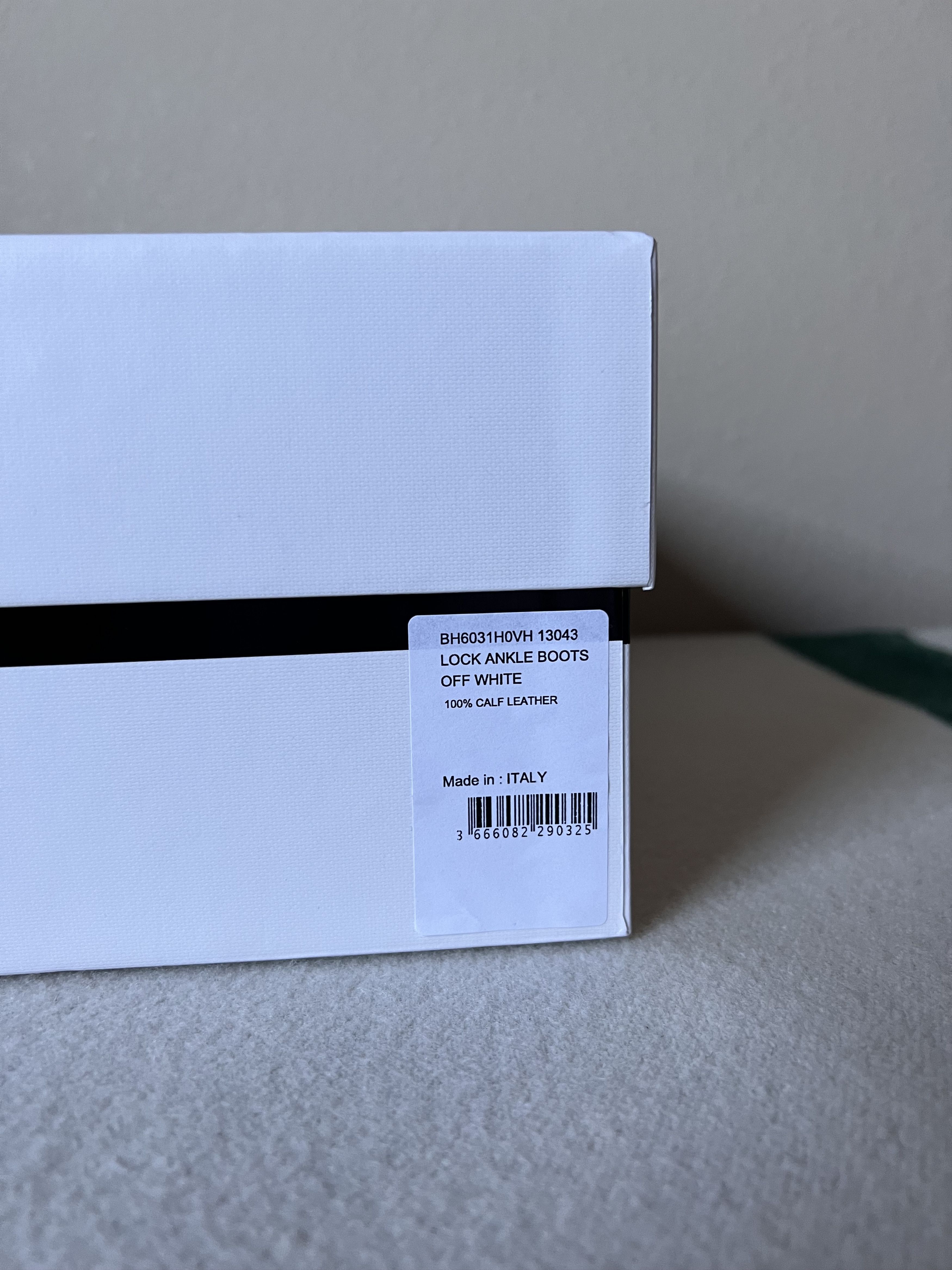 Givenchy Givenchy Lock Leather Ankle Boots in Off White Size US 10 / EU 43 - 11 Thumbnail