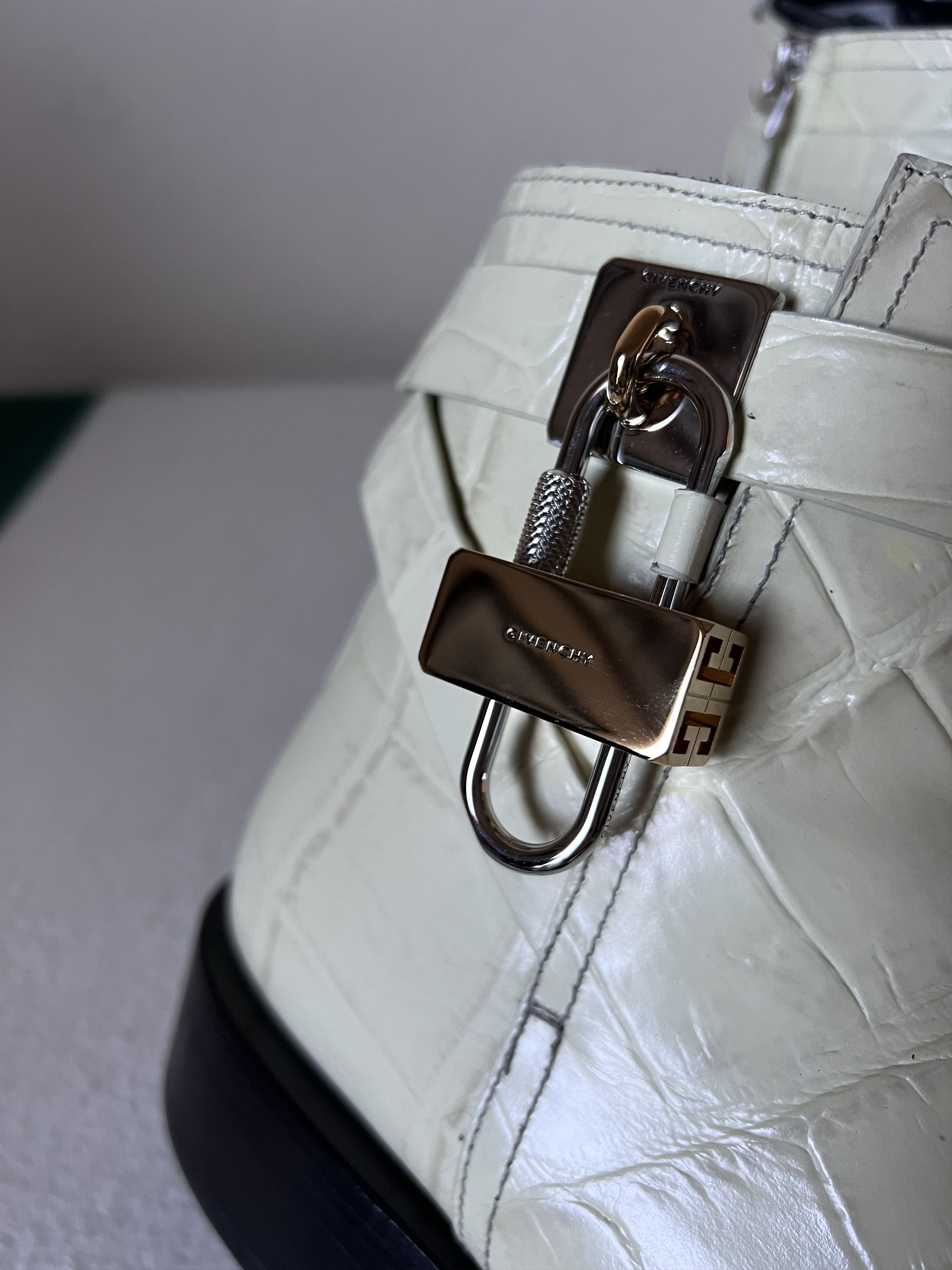 Givenchy Givenchy Lock Leather Ankle Boots in Off White Size US 10 / EU 43 - 5 Thumbnail