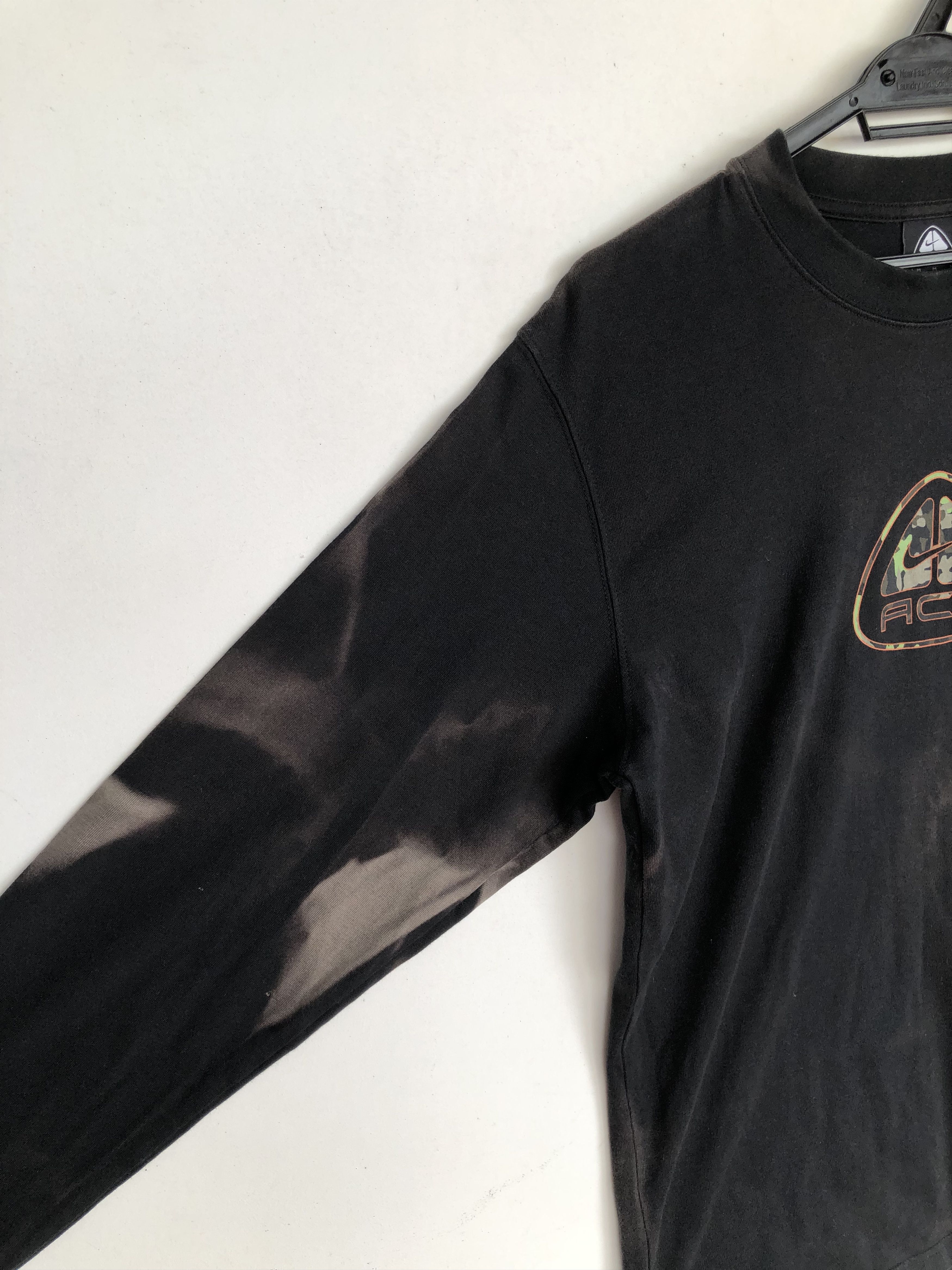 Nike ACG VINTAGE NIKE ACG BLEACH DISTRESSED BIG LOGO L/S SHIRT Size US M / EU 48-50 / 2 - 4 Thumbnail