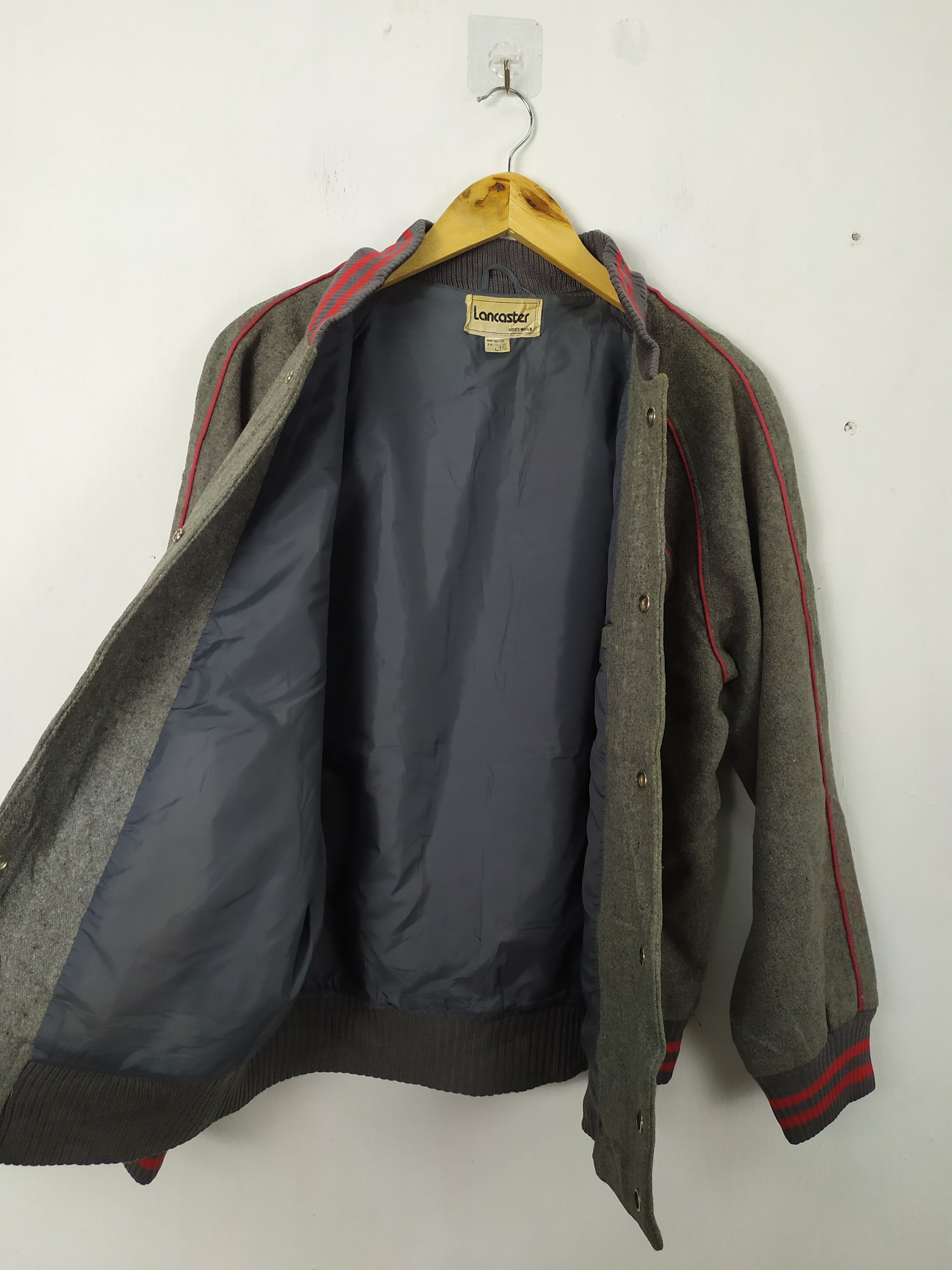 Other VINTAGE LANCASTER MEN WEAR BOSTON WOOL VARSITY JACKET Size US M / EU 48-50 / 2 - 6 Thumbnail