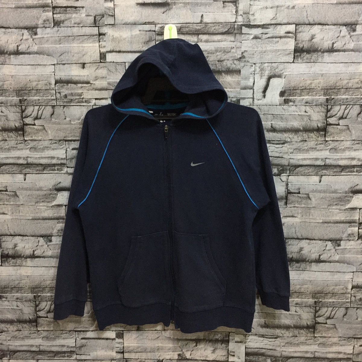 Nike Vintage Nike hoodie big logo design size 150 fit M Size US M / EU 48-50 / 2 - 3 Thumbnail
