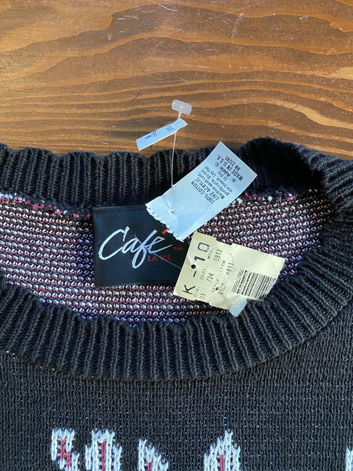 Vintage Vintage NWT 80’s Cafe la Vie Roses Knit Sweater Size M / US 6-8 / IT 42-44 - 5 Thumbnail