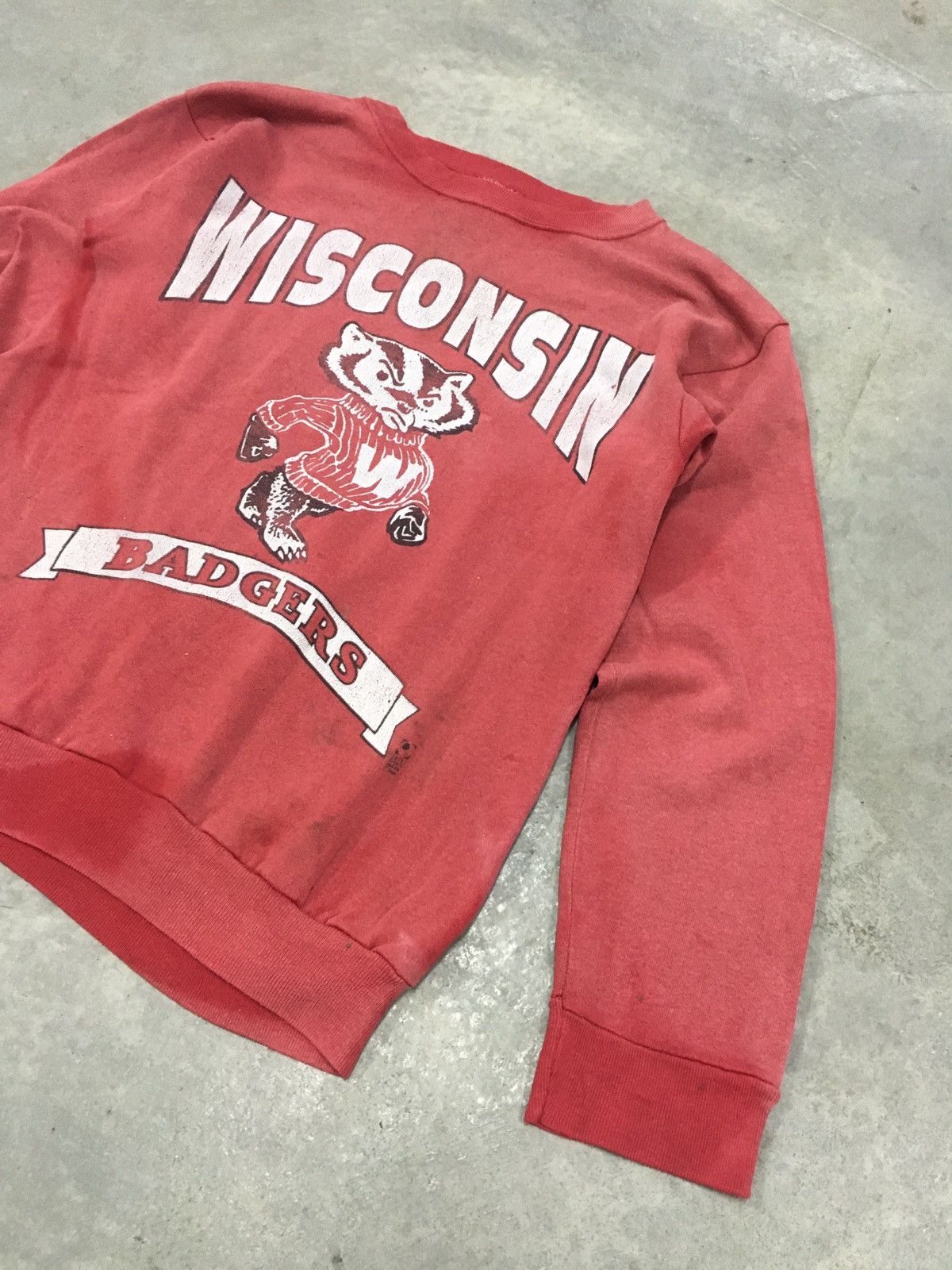 Vintage 90’s Wisconsin Badgers Sun Faded Sweetshirt