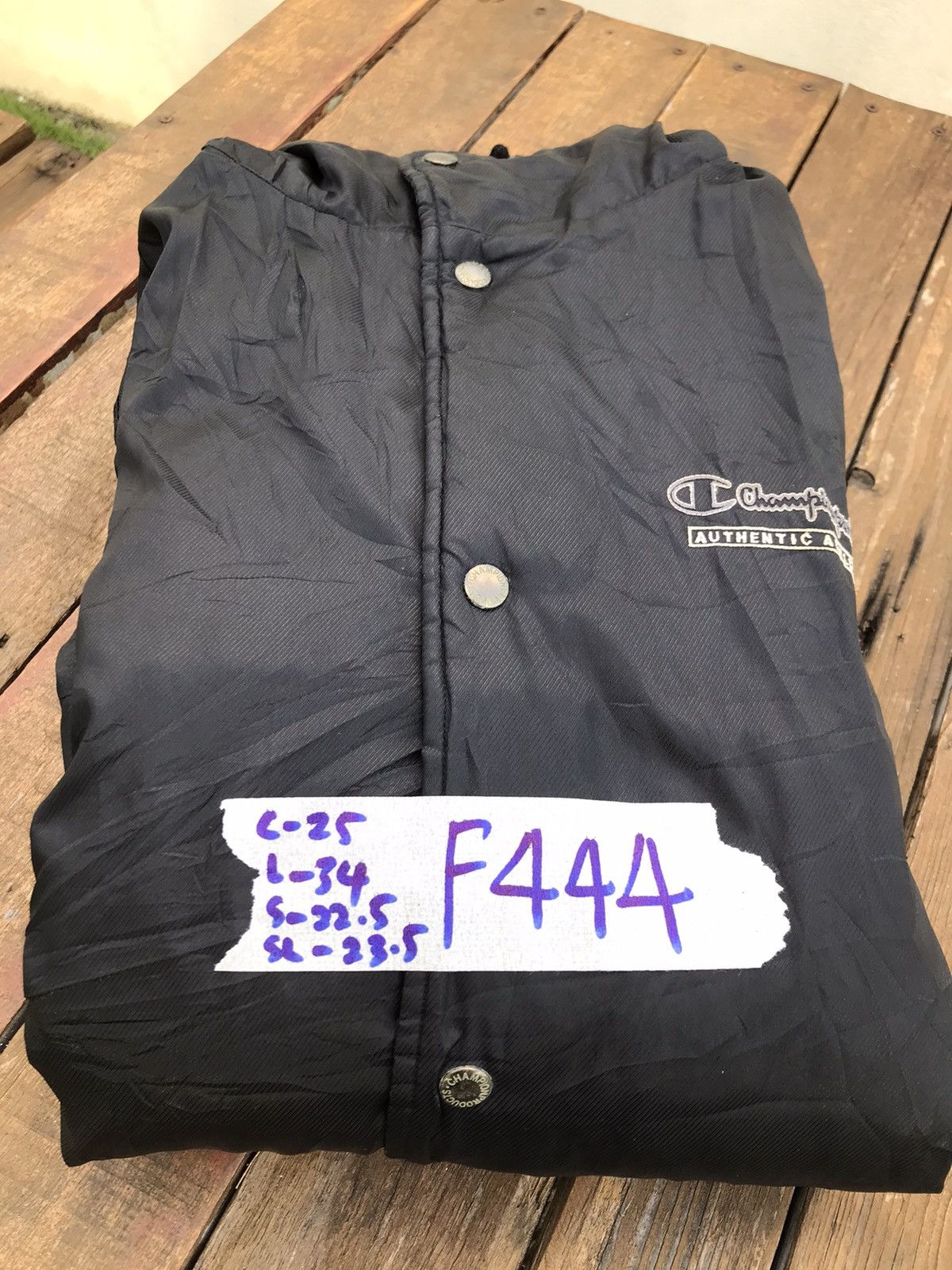 Champion Vintage champion spell out big logo raincoat Size US L / EU 52-54 / 3 - 21 Thumbnail