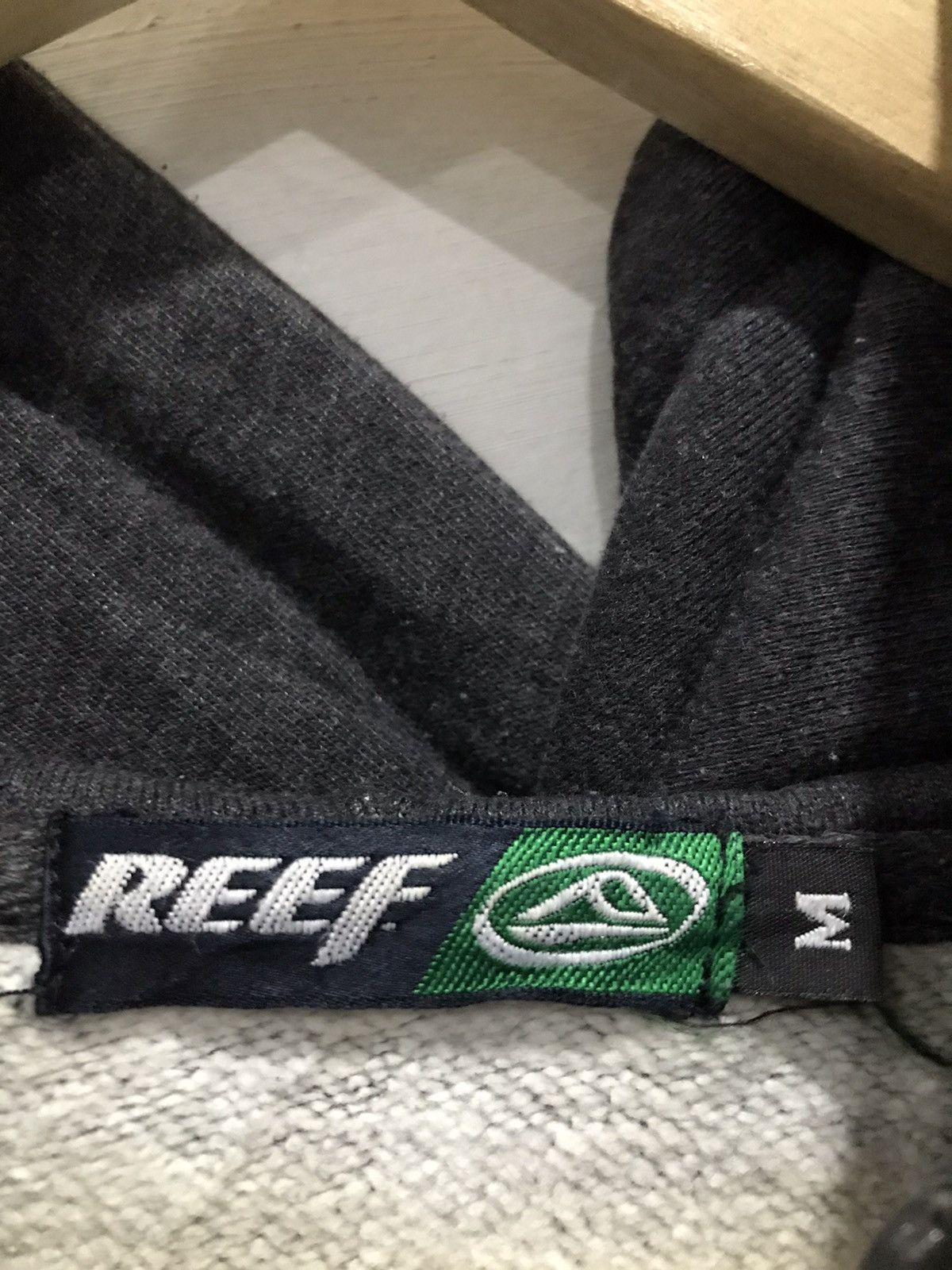 REEF Reef spell out zip up hooded sweatshirt Size US M / EU 48-50 / 2 - 9 Thumbnail