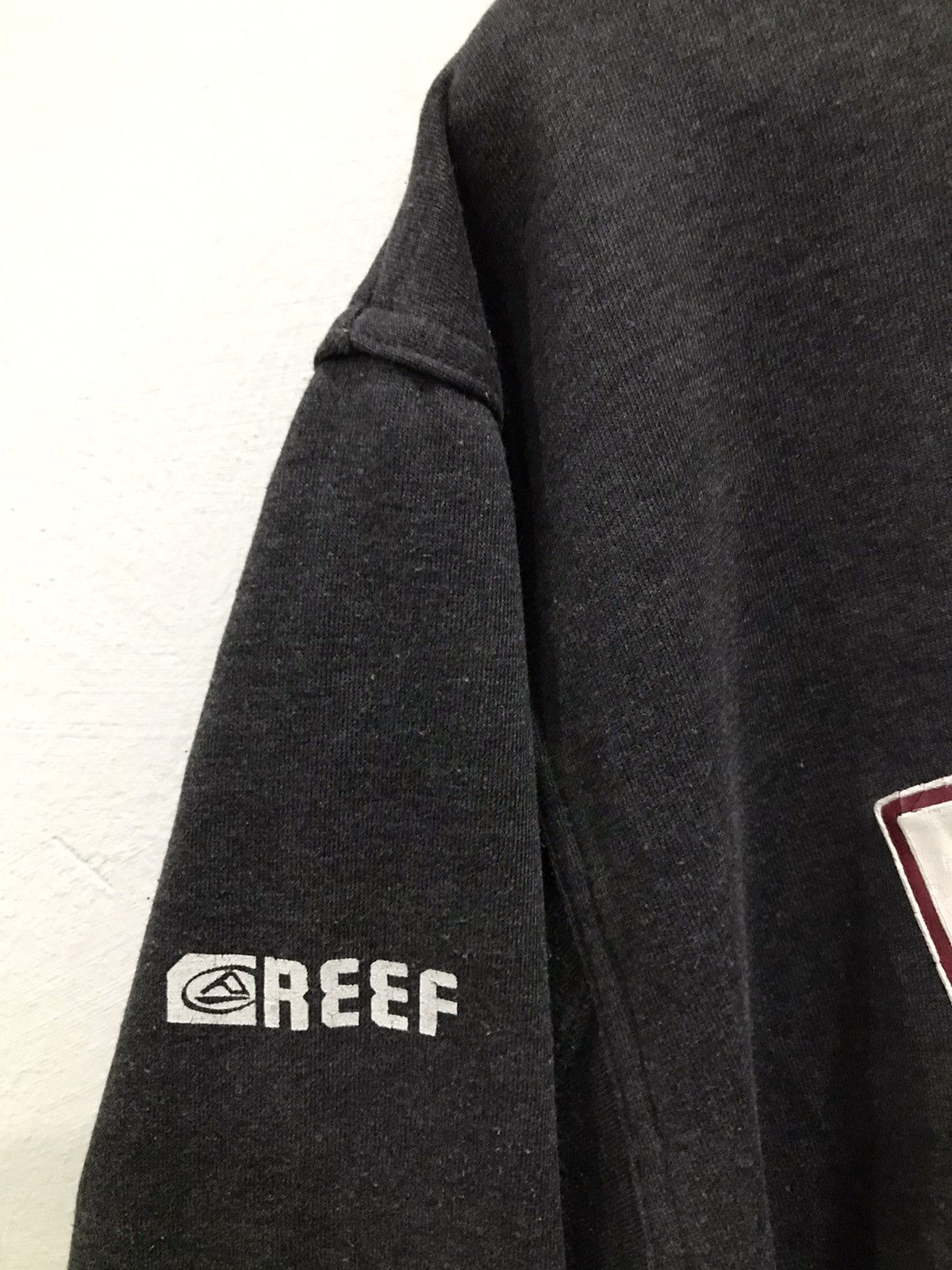 REEF Reef spell out zip up hooded sweatshirt Size US M / EU 48-50 / 2 - 12 Thumbnail