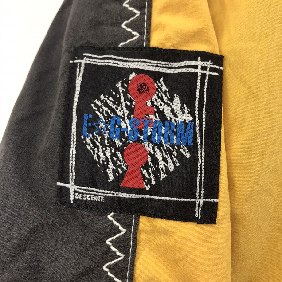 Descente Vintage DESCENTE Patch Snow Gear JapanBrand Yellow SkiJacket Size US M / EU 48-50 / 2 - 5 Thumbnail