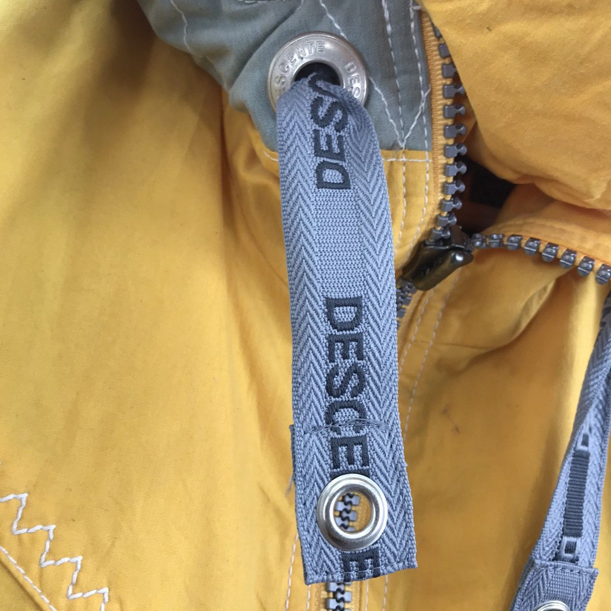 Descente Vintage DESCENTE Patch Snow Gear JapanBrand Yellow SkiJacket Size US M / EU 48-50 / 2 - 3 Thumbnail