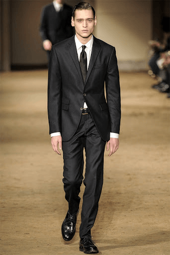 Corneliani NEW SPORTIVE suit.Like Prada or Saint Laurent suits Size 38R - 1 Thumbnail