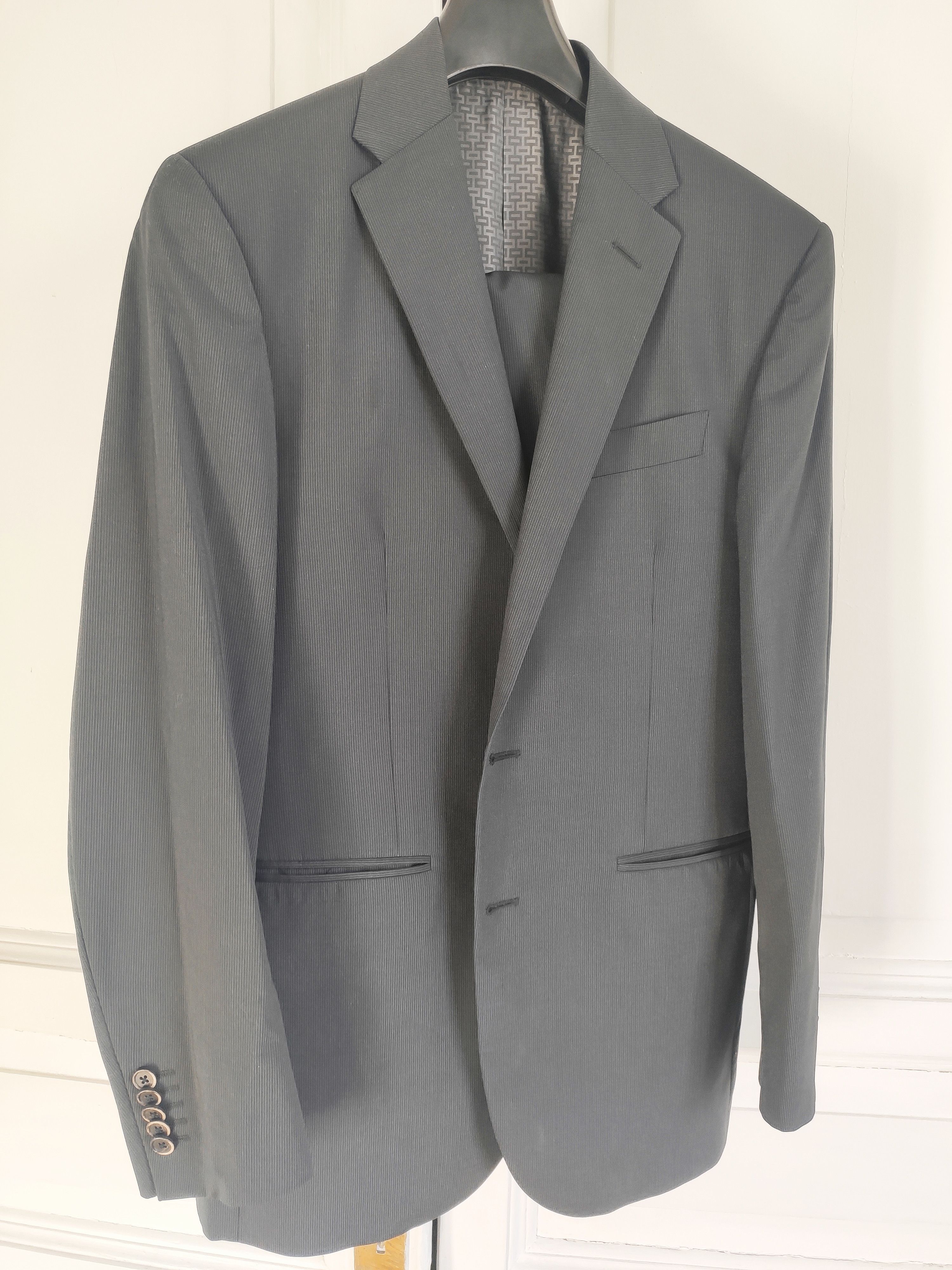Corneliani NEW SPORTIVE suit.Like Prada or Saint Laurent suits Size 38R - 4 Thumbnail