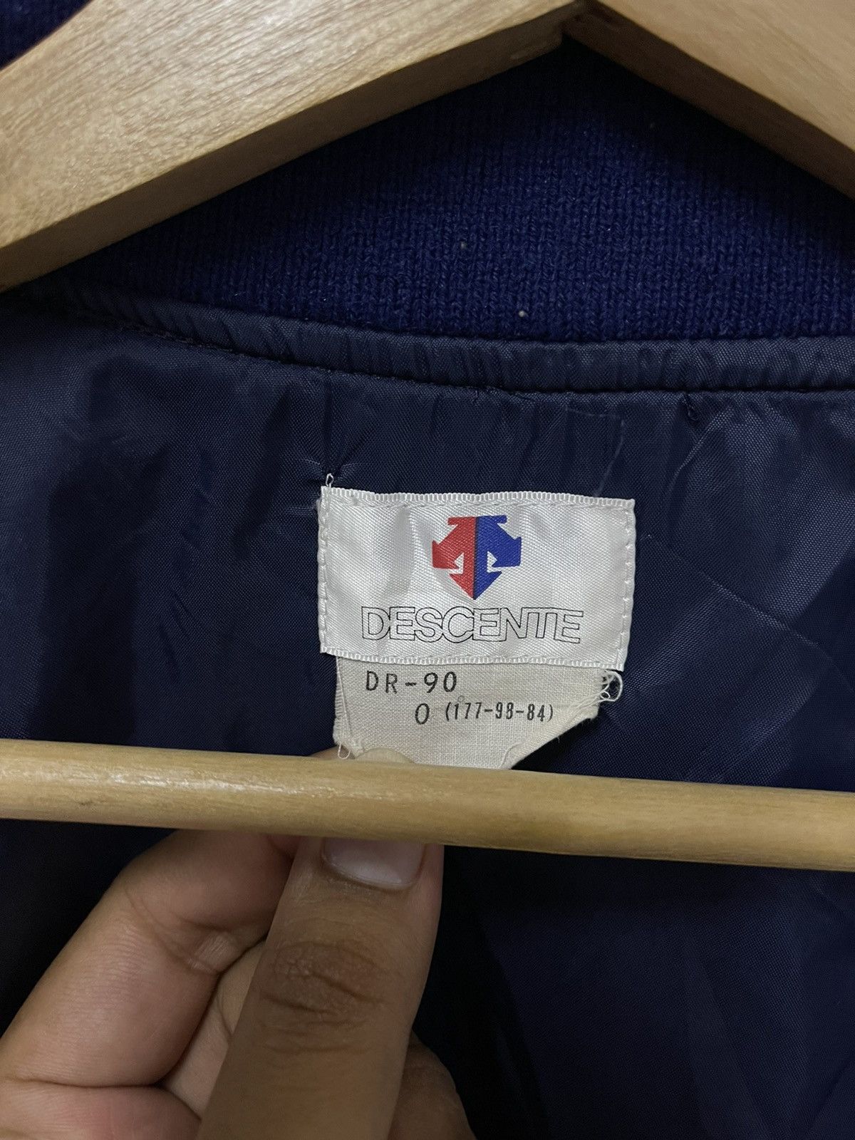 Descente × Japanese Brand × Vintage Vintage Descente Baseball Club Ohshima Satin Buttoned Jacket Size US L / EU 52-54 / 3 - 9 Thumbnail