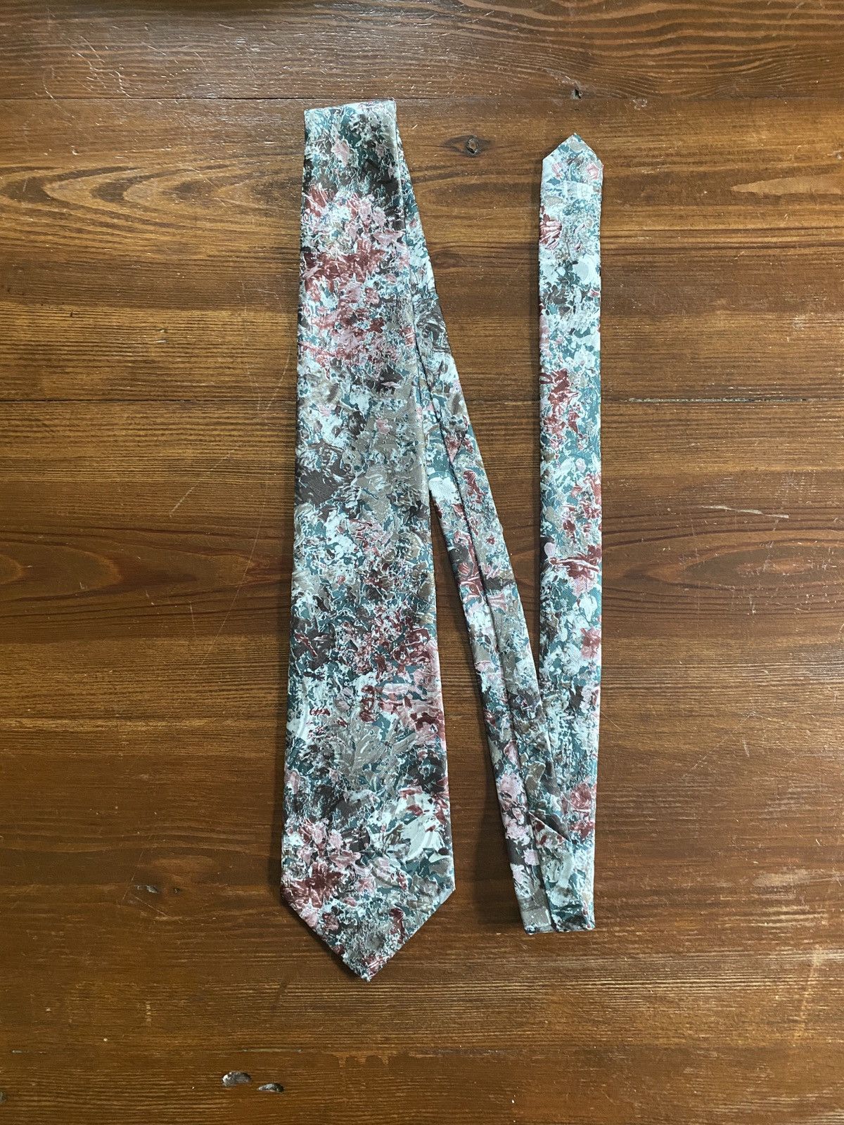 Van Heusen Vintage 80’s Editions By Van Heusen Abstract Design Tie Size ONE SIZE - 1 Thumbnail