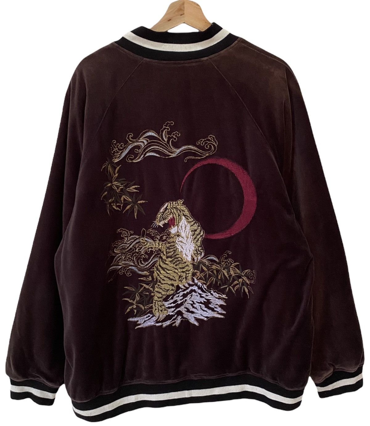 🔥VINTAGE SUKAJAN VELVET TIGER EMBROIDERY SOUVENIR JACKET