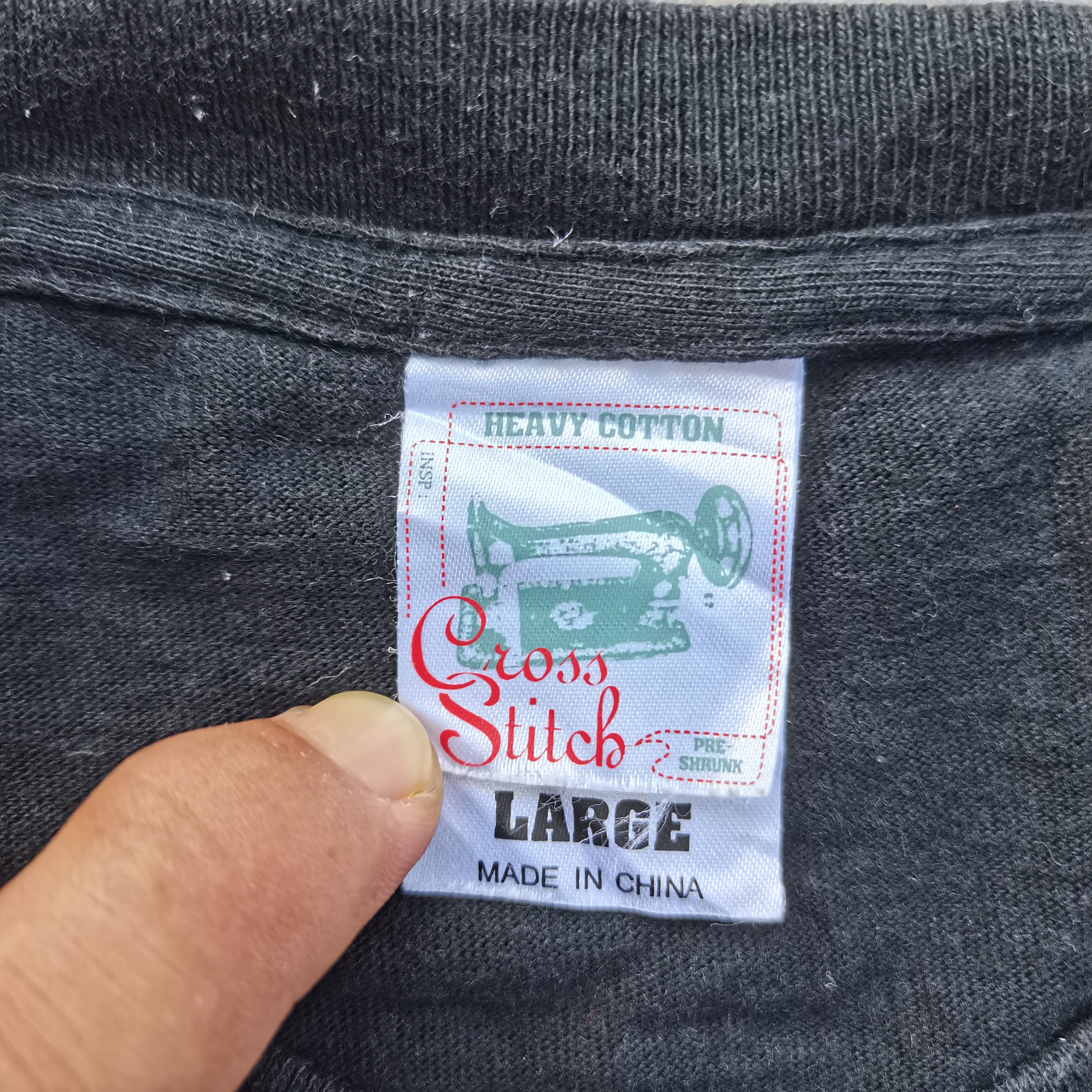 Vintage Vintage FULL SCRATCH Faded Black Tee Size L Size US L / EU 52-54 / 3 - 7 Thumbnail