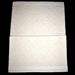 Shop Louis Vuitton Monogram Classic Beach Towel (DRAP DE BAIN MONOGRAM  ECLIPSE, M73417) by Mikrie