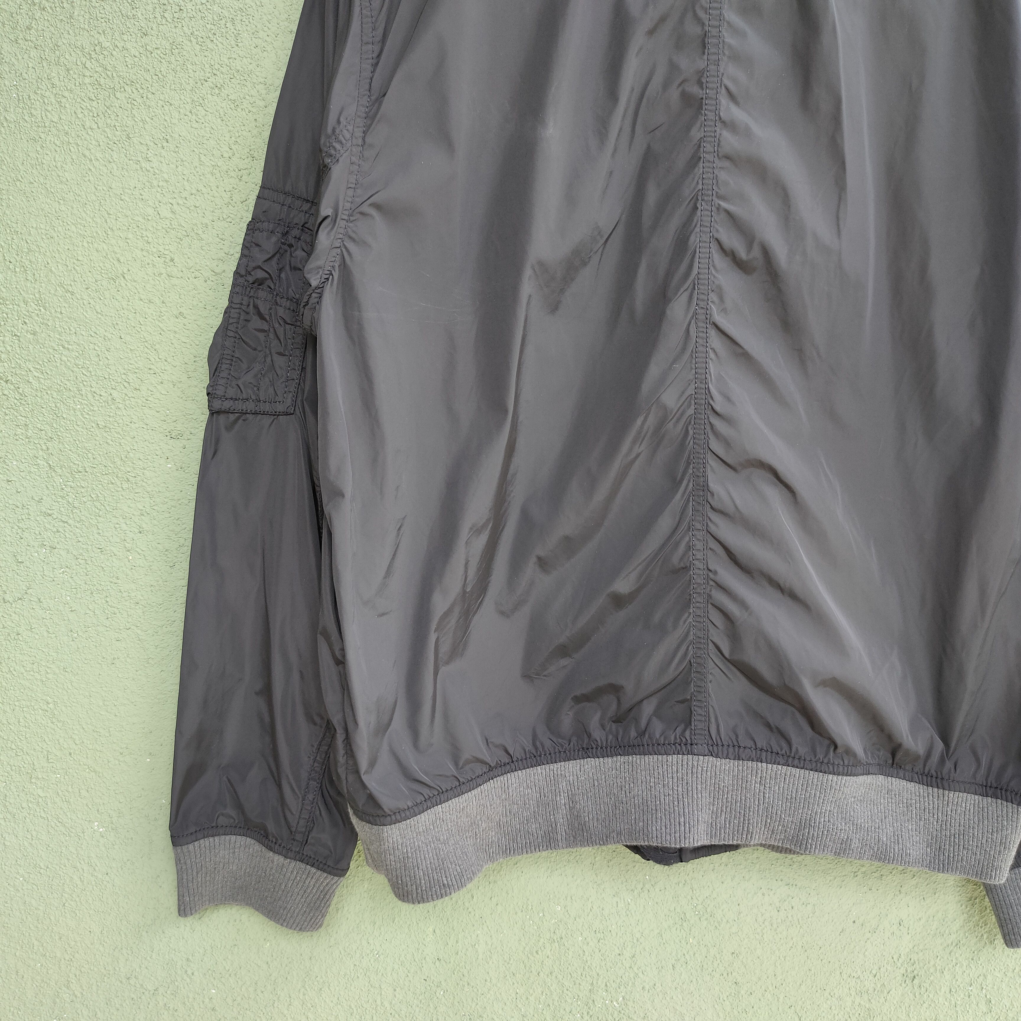 Gap Vintage Gap Zipper Ups Nice Design Light Jacket Size US L / EU 52-54 / 3 - 11 Thumbnail