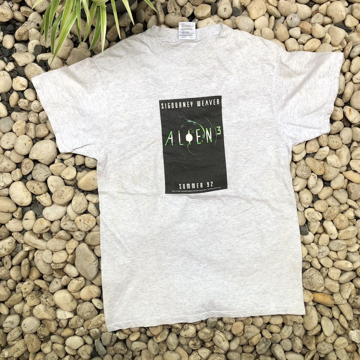 image of Alien 3 Movie 1996 Tee VTG in Grey, Men's (Size Medium)