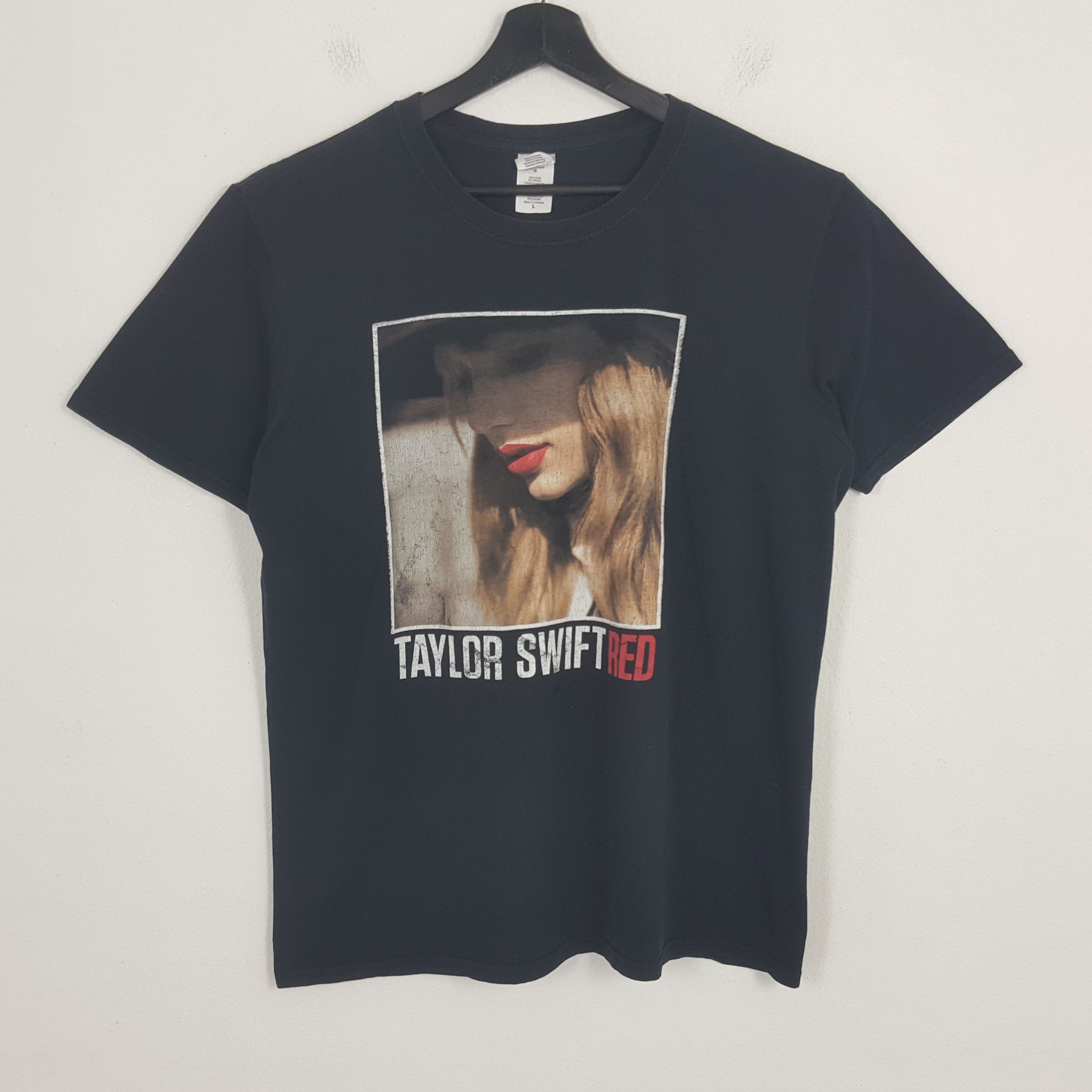Band Tees × Rock T Shirt × Tour Tee TAYLOR SWIFT American Singer and ...