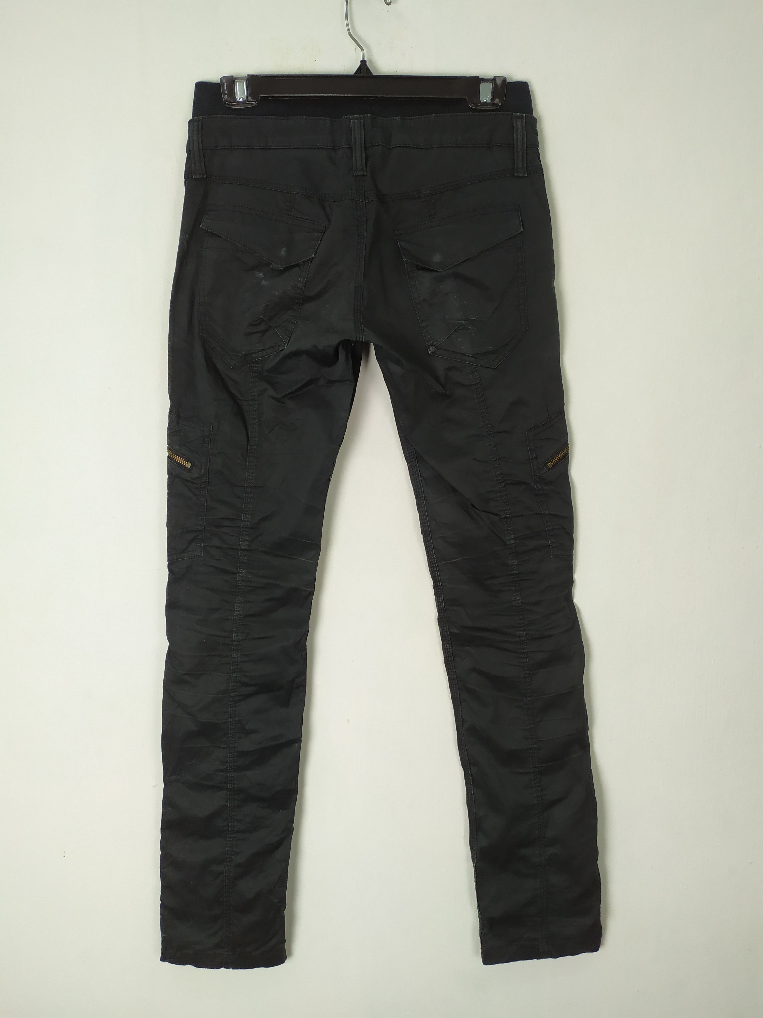 Black Label VINTAGE NEUTORONICA SKINNY BLACK CARGO PANTS Size US 26 / EU 42 - 2 Thumbnail