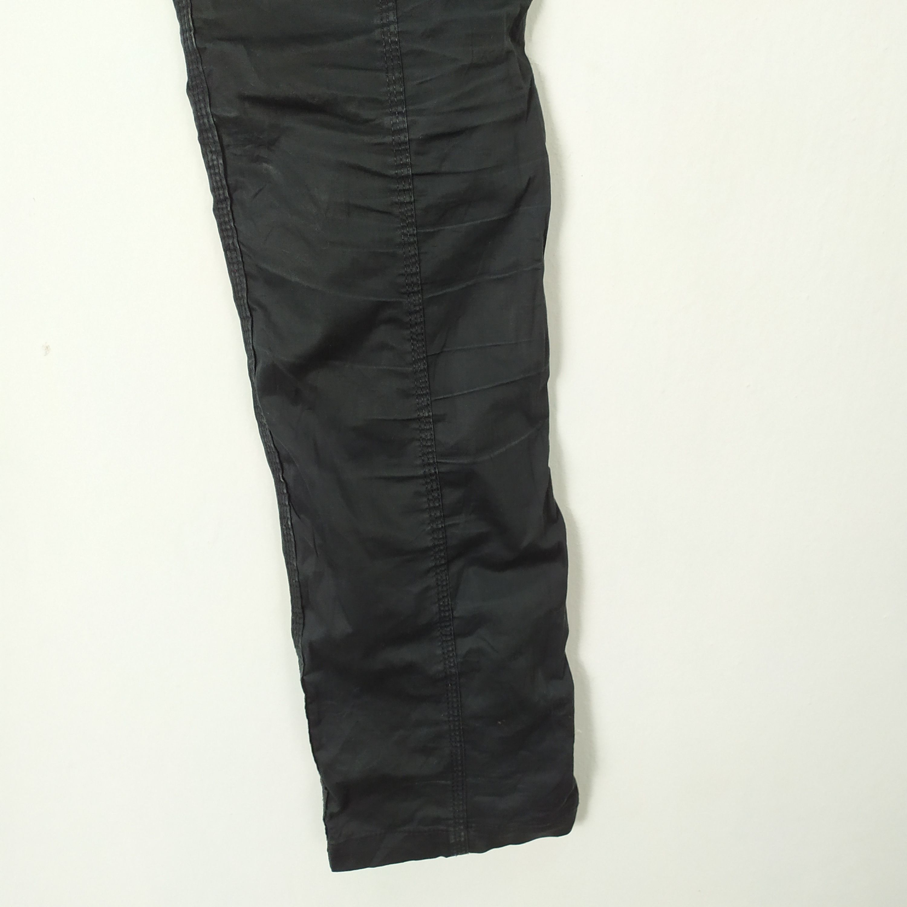 Black Label VINTAGE NEUTORONICA SKINNY BLACK CARGO PANTS Size US 26 / EU 42 - 10 Thumbnail