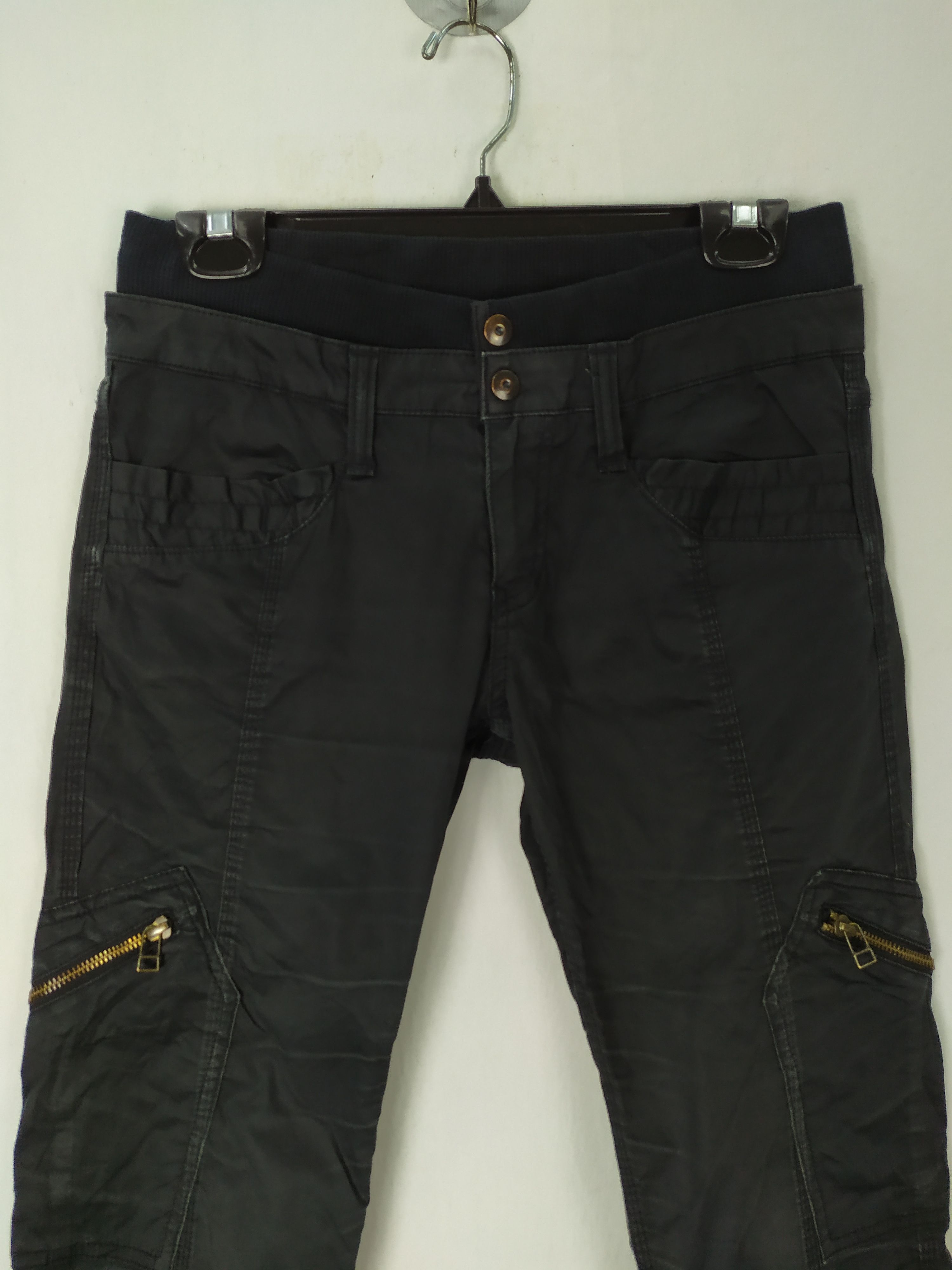 Black Label VINTAGE NEUTORONICA SKINNY BLACK CARGO PANTS Size US 26 / EU 42 - 3 Thumbnail