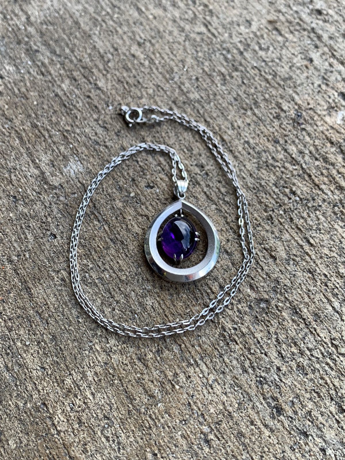 VINTAGE 14K WHITE GOLD AMETHYST CHAIN NECKLACE
