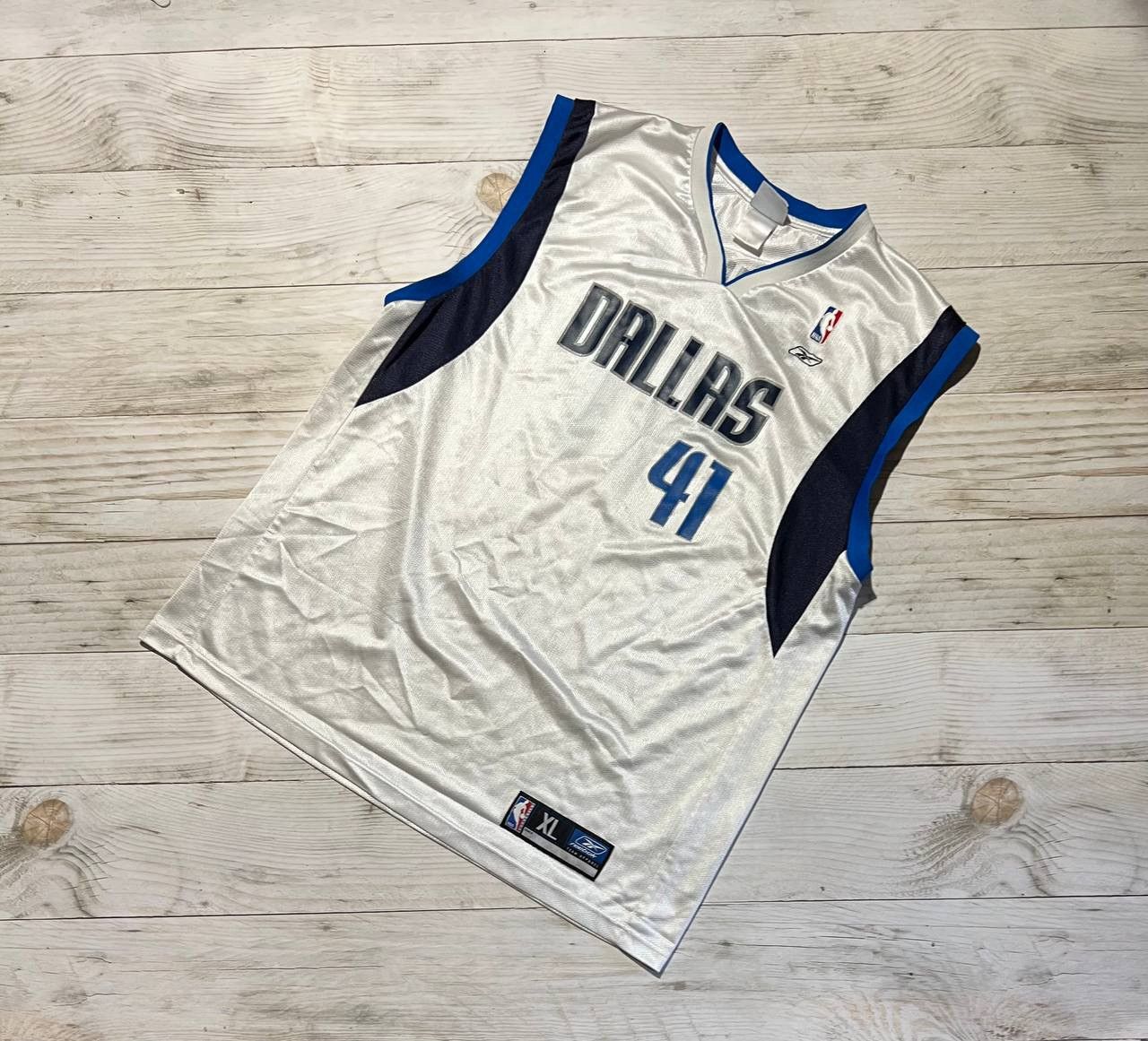 NBA Vintage Reebok Dallas Nowitzki NBA Jersey Basketball Shirt Size US XL / EU 56 / 4 - 4 Thumbnail