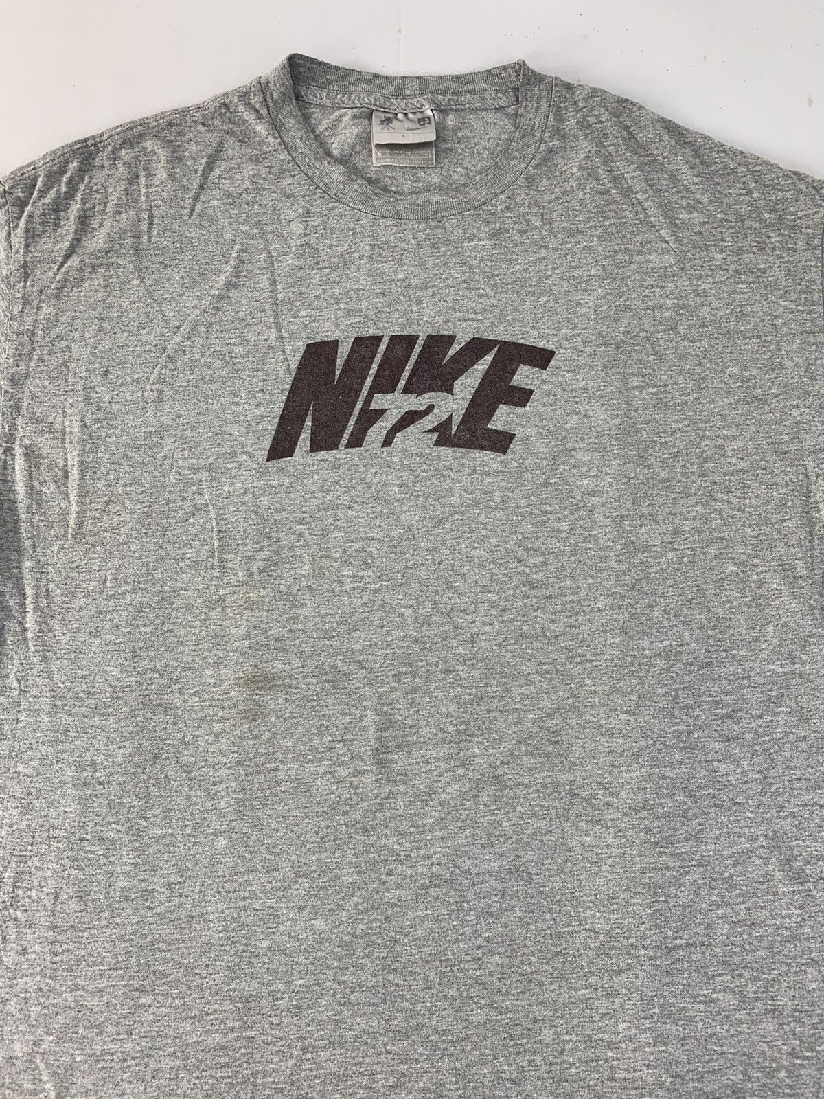 Nike 90s Nike 72 Sportswear Spell Out Printed Tee Brand Logo Size US XL / EU 56 / 4 - 1 Thumbnail