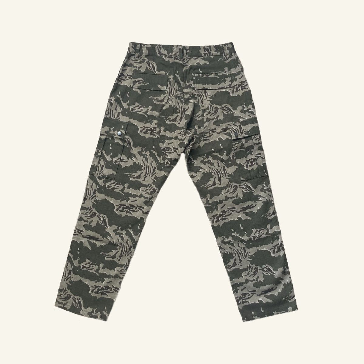 Reese Cooper New Reese Cooper Green Camo Cargo Pants Size 32 Size US 32 / EU 48 - 2 Thumbnail