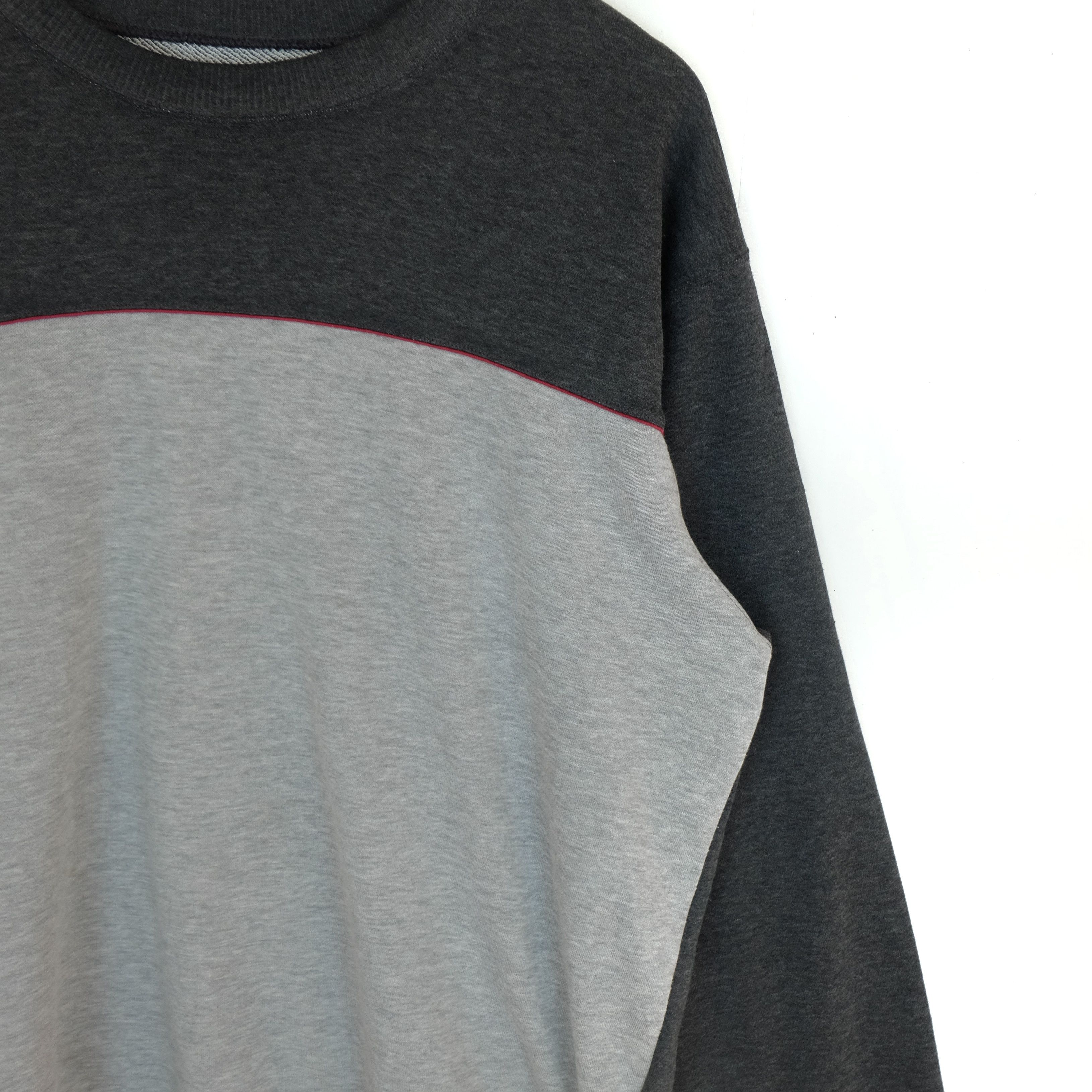 Uniqlo UNIQLO Japan Brand Nice Design Sweatshirt Size US XL / EU 56 / 4 - 3 Thumbnail