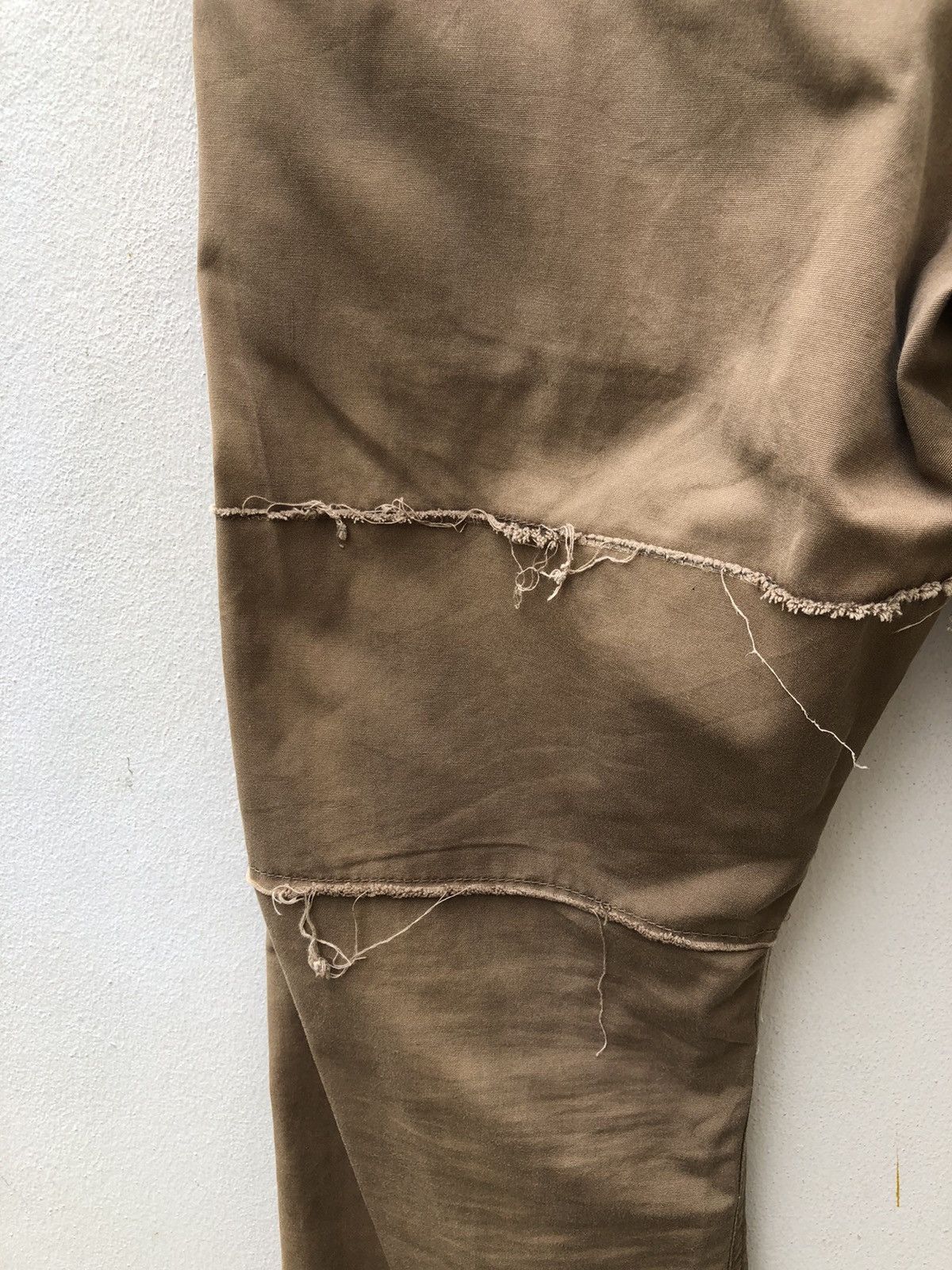 Vintage UNTOLD Japan Distressed Rips Khaki Cropped Trouser Pant Size US 31 - 18 Thumbnail