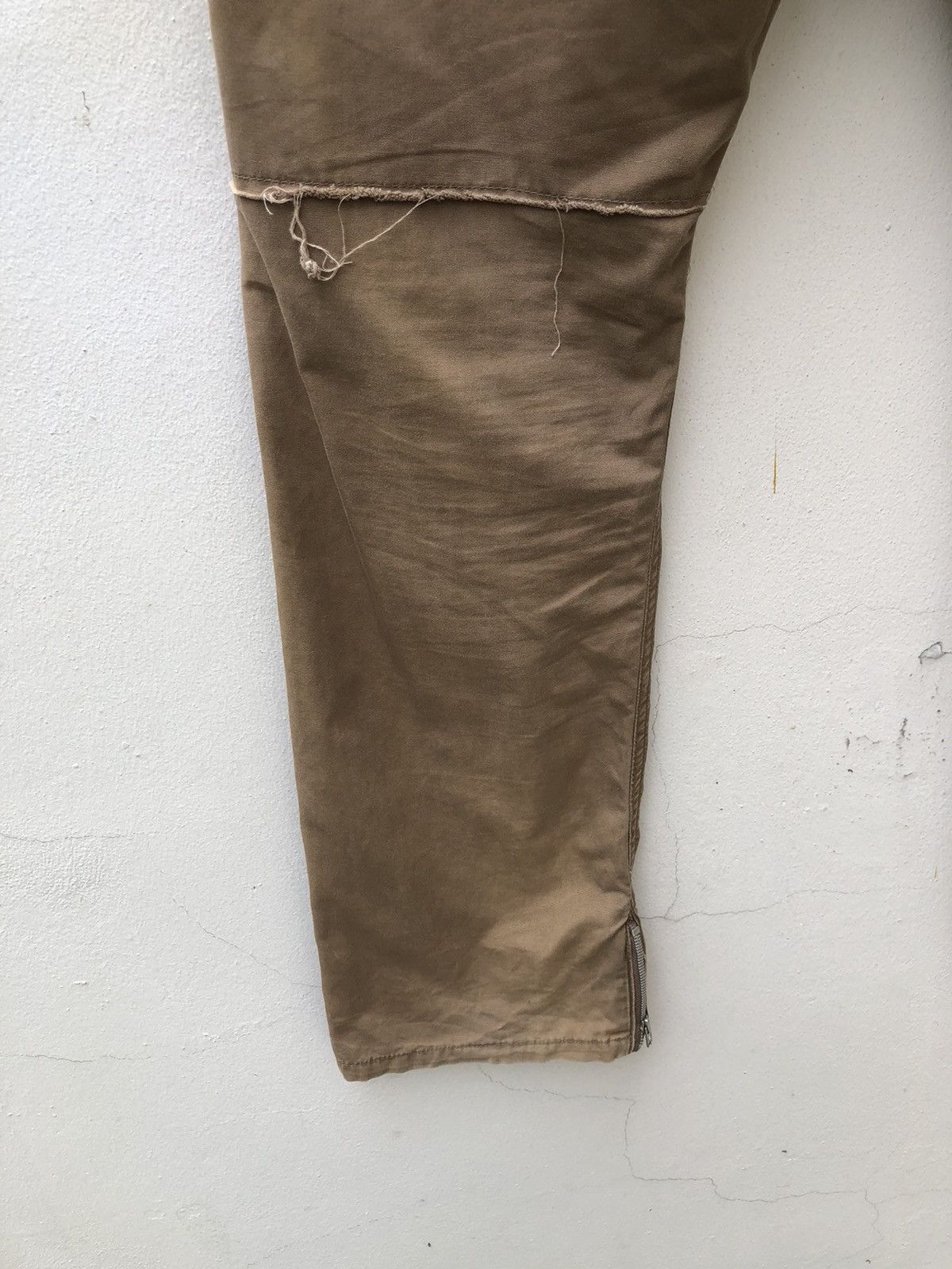 Vintage UNTOLD Japan Distressed Rips Khaki Cropped Trouser Pant Size US 31 - 17 Thumbnail