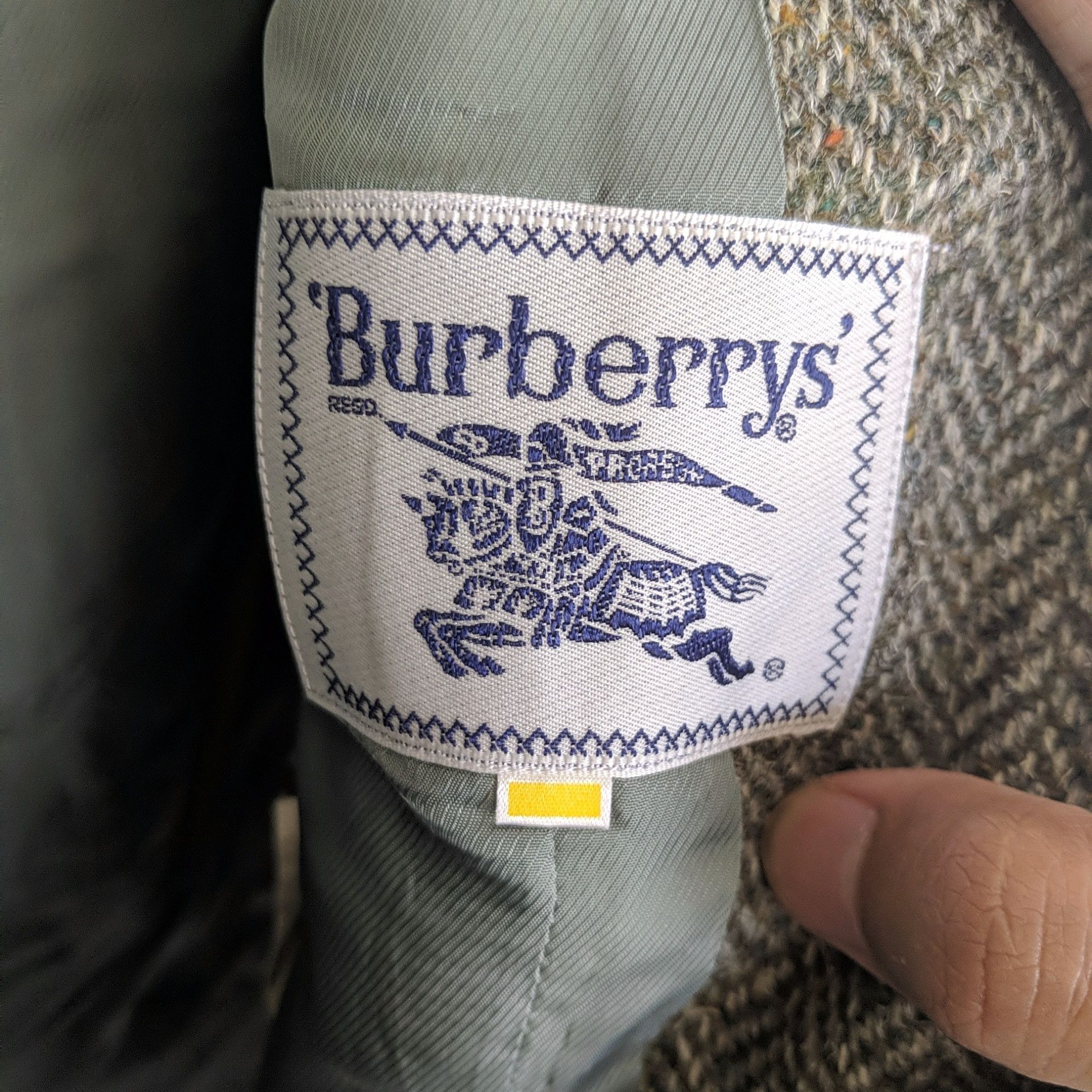 Burberry Vintage Burberry Rare Design Blazer Coat Button Size S / US 4 / IT 40 - 6 Thumbnail