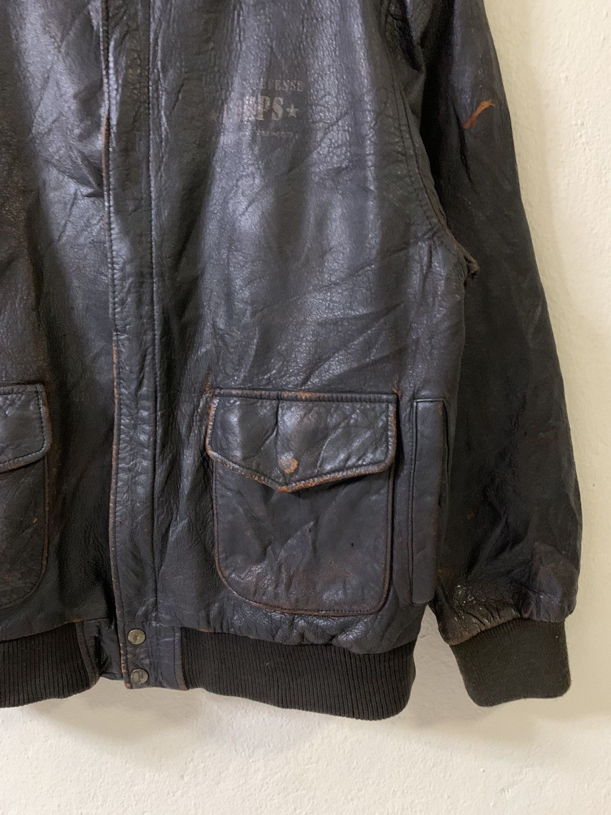 Vintage Vintage Looney Tunes L.T. Air Corps Leather Jacket Size US L / EU 52-54 / 3 - 7 Thumbnail