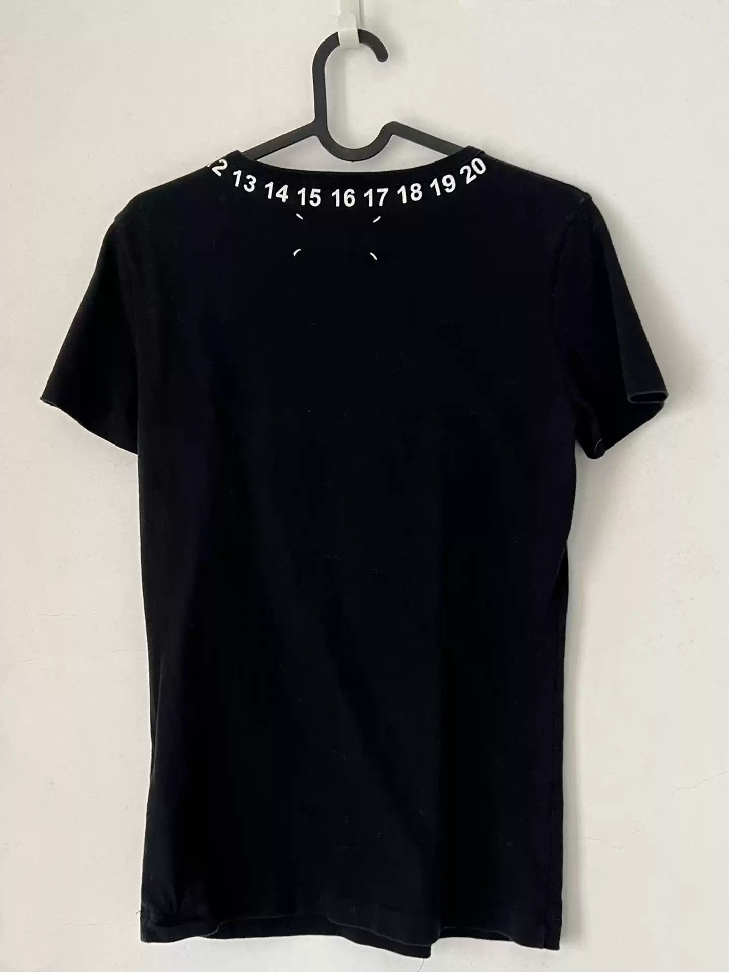 Maison Margiela Maison Margiela numbers bottom short sleeves Size US M / EU 48-50 / 2 - 2 Thumbnail