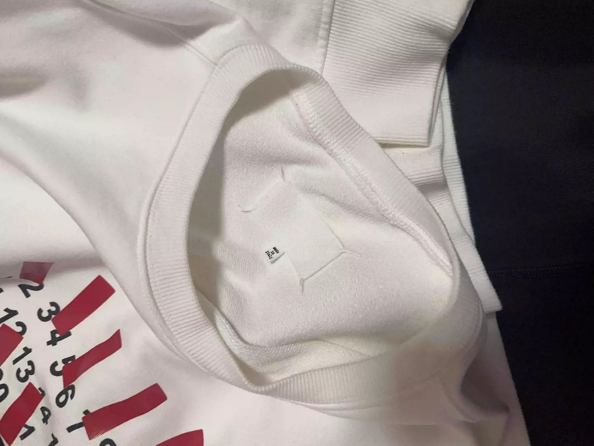 Maison Margiela Maison Margiela Paris' new digital sweatshirt for spring Size US S / EU 44-46 / 1 - 4 Thumbnail