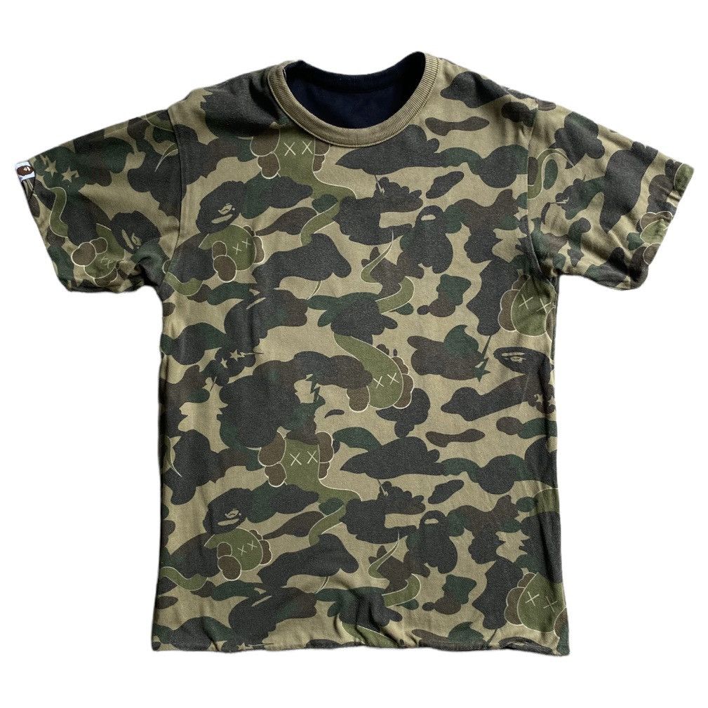 image of Bape x Kaws Reversible T-Shirt Bendy 1St Camo in Csmo, Men's (Size Small)