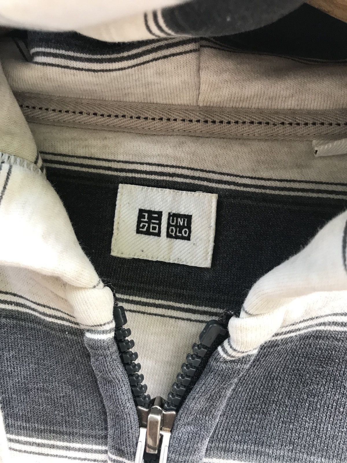 Japanese Brand × Uniqlo Uniqlo Stripes Zipper Hoodies Sweatshirt Size US S / EU 44-46 / 1 - 3 Thumbnail