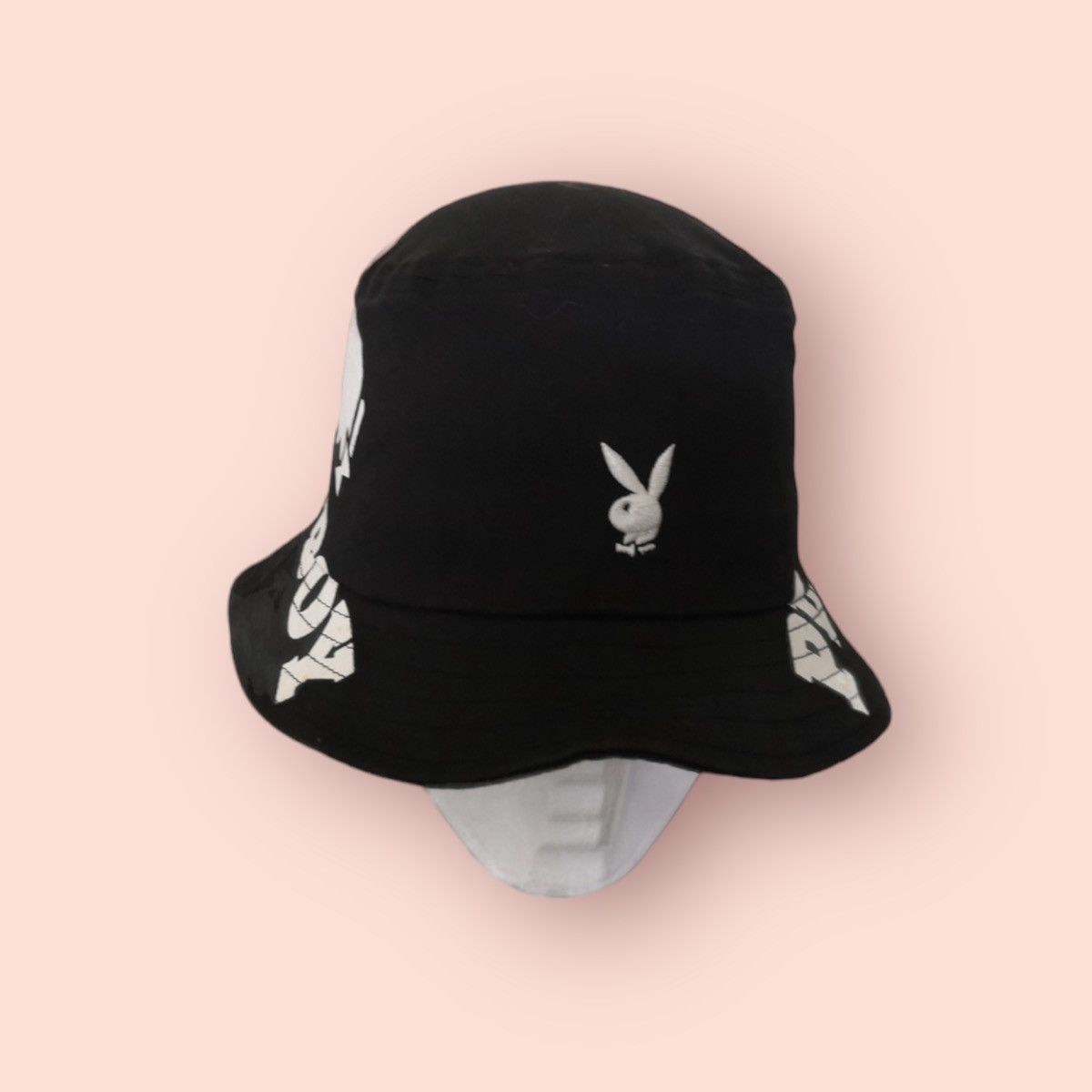 Playboy RARE VINTAGE PLAYBOY BUNNY SPELLOUTS BUCKET HAT Size ONE SIZE - 10 Thumbnail