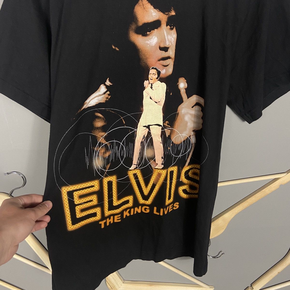 Band Tees × Vintage Vintage Elvis Presley 90s The King Lives T-shirt Size US L / EU 52-54 / 3 - 2 Thumbnail