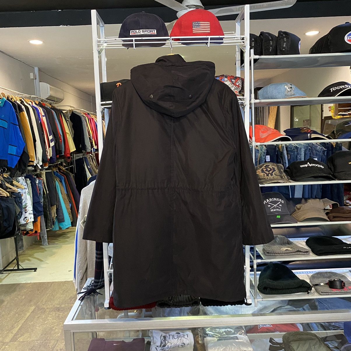 Burberry VERY RARE‼️Burberry London Dogs Trench Coats LIKE NEW Size US L / EU 52-54 / 3 - 3 Thumbnail