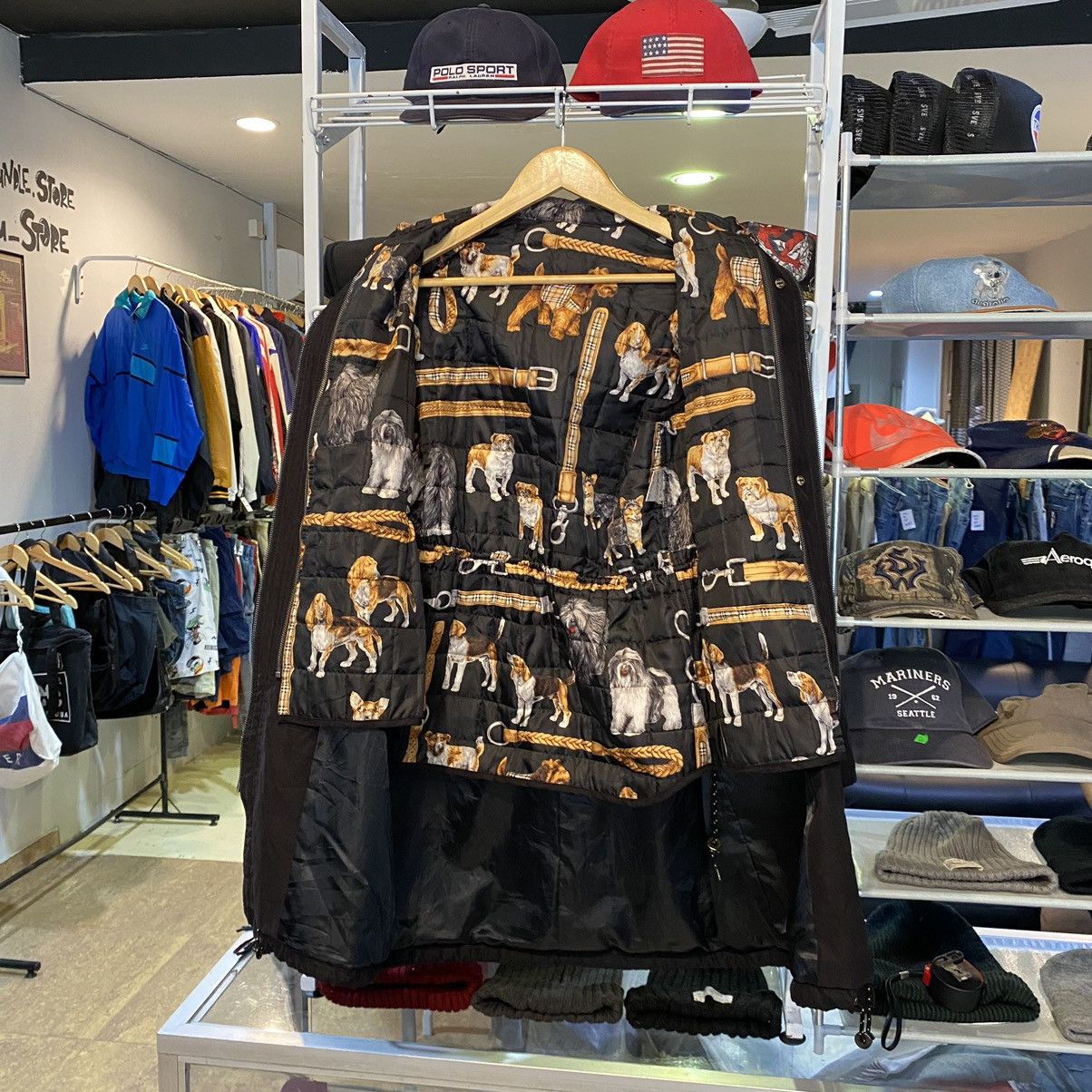 Burberry VERY RARE‼️Burberry London Dogs Trench Coats LIKE NEW Size US L / EU 52-54 / 3 - 4 Thumbnail