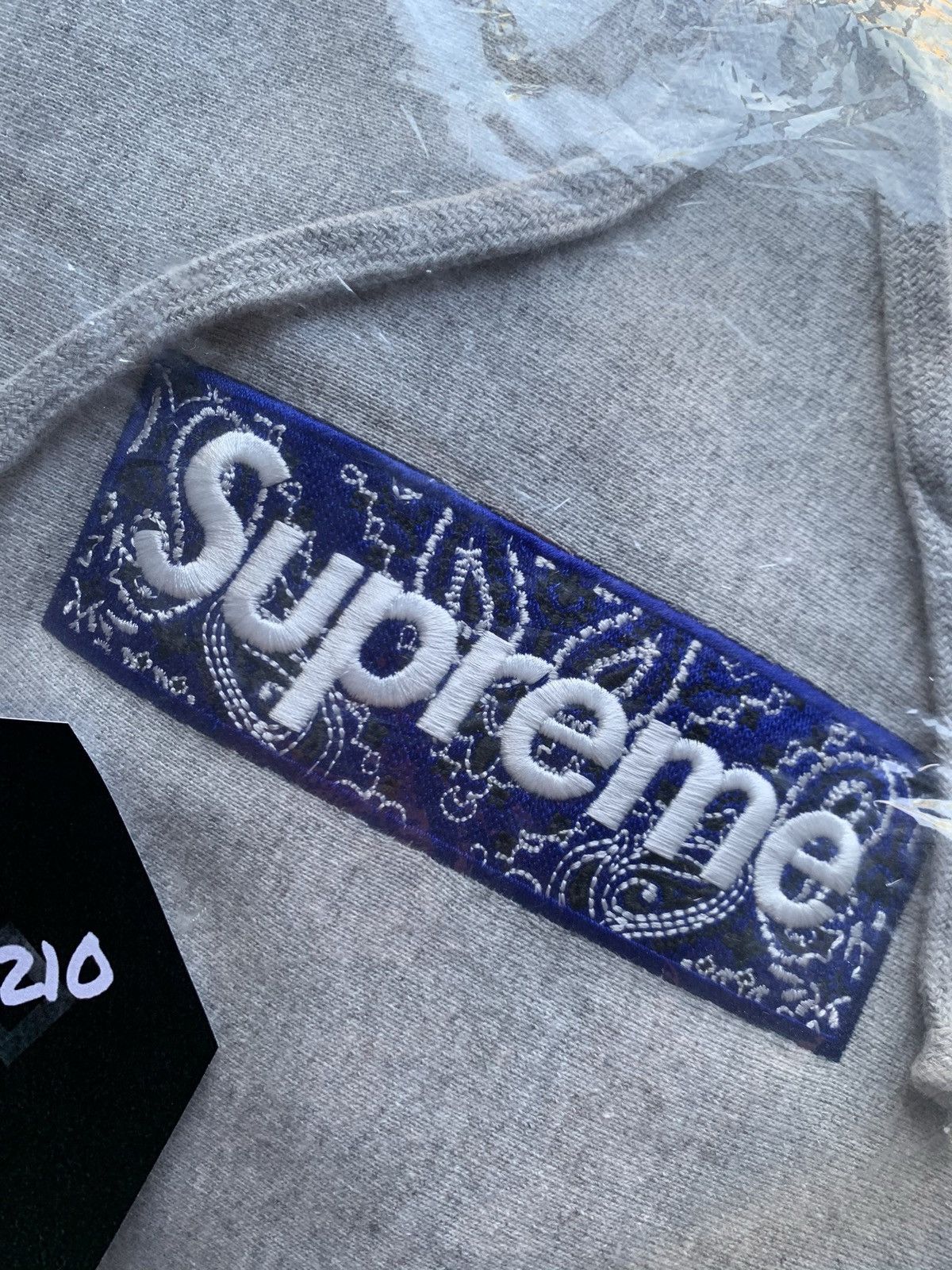 Supreme Supreme Grey Bandana Box Logo Size US S / EU 44-46 / 1 - 2 Thumbnail