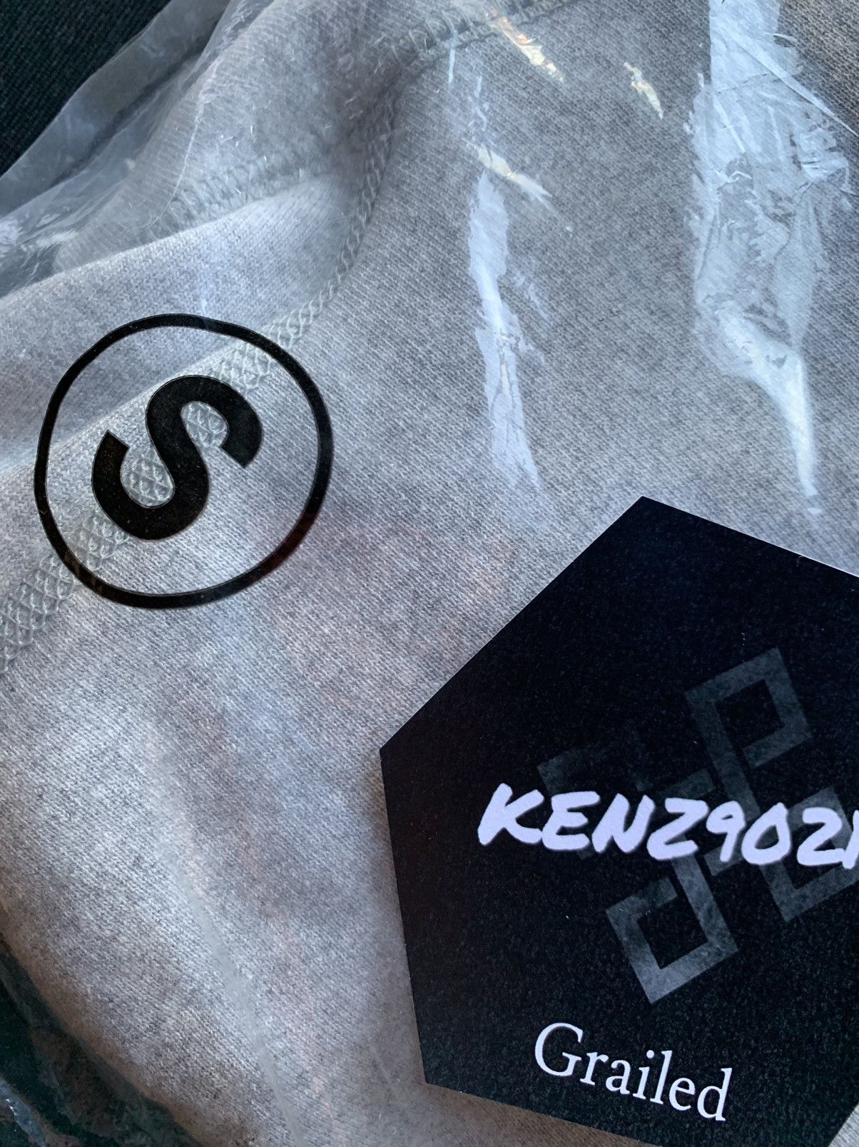 Supreme Supreme Grey Bandana Box Logo Size US S / EU 44-46 / 1 - 3 Thumbnail