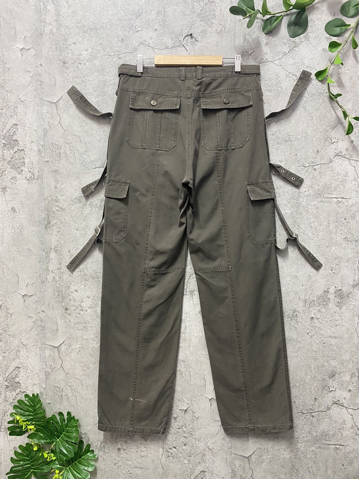 Le Grande Bleu (L.G.B.) Origialgears Japan Parachute Multi Pocket Baggy Cargo Pants Size US 32 / EU 48 - 2 Thumbnail