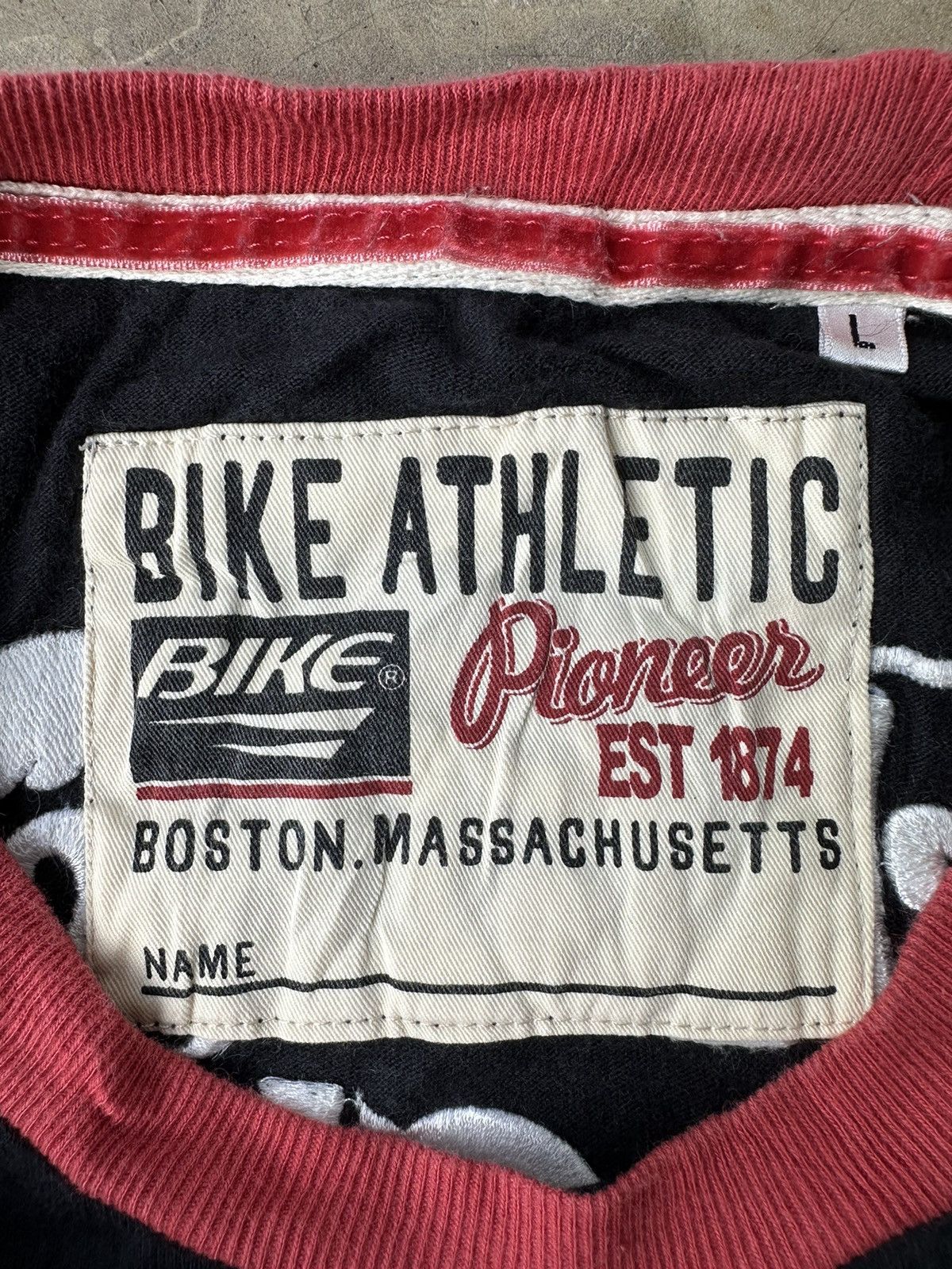 Japanese Brand Bike pioneer skulls Longsleeve Shirts (fit for s-m) Size US L / EU 52-54 / 3 - 8 Thumbnail