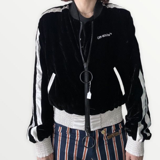 Off-White Fall 2017 Velour Cropped Bomber Jacket Size US S / EU 44-46 / 1 - 3 Thumbnail