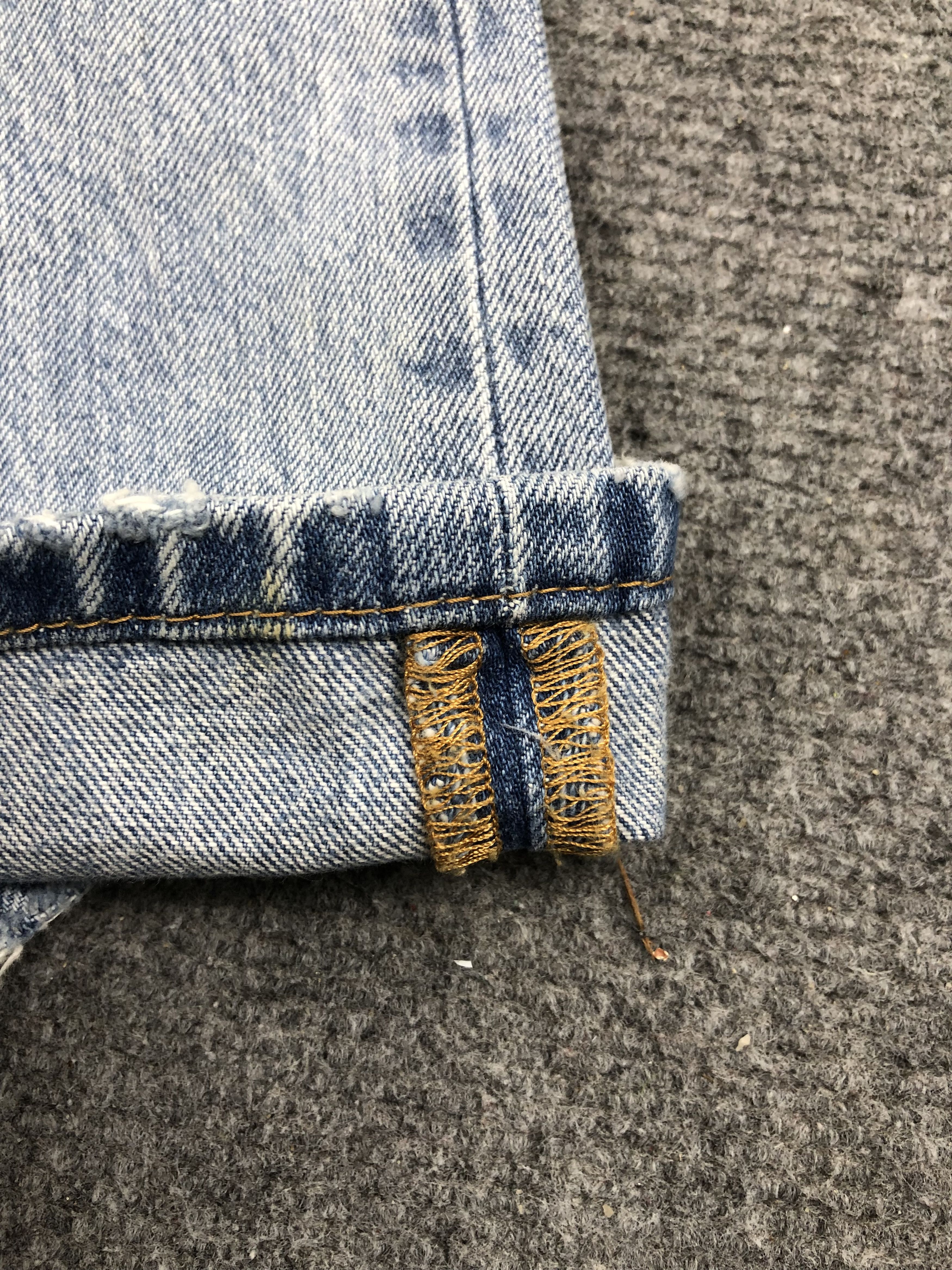 Levi's Vintage Levis 501 Light Wash Jeans DP1515 Size US 29 - 7 Thumbnail