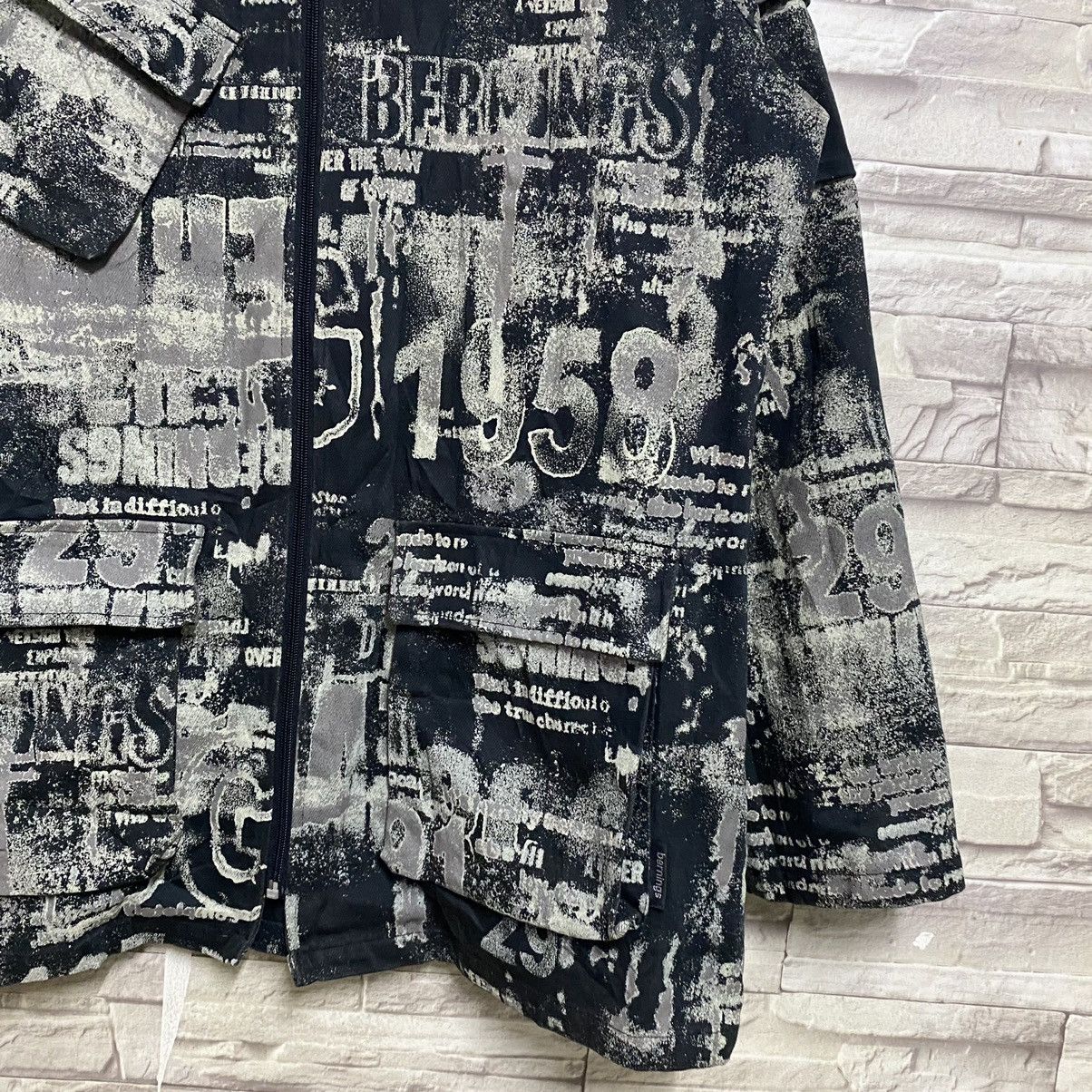 BERNINGS SHO 🇯🇵BERNING SHO Newspaper Printed Jacket Size US L / EU 52-54 / 3 - 8 Thumbnail
